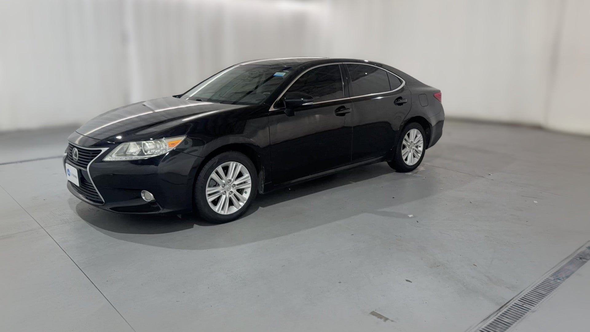 2014 Lexus ES vehicle photo