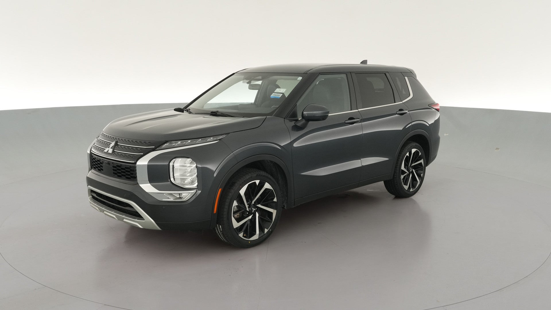 2024 Mitsubishi Outlander vehicle photo