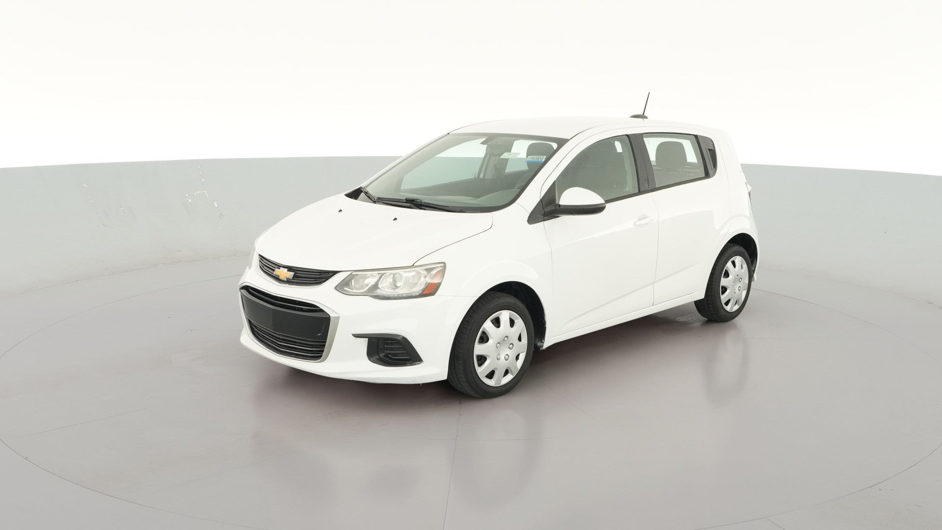2018 Chevrolet Sonic vehicle photo