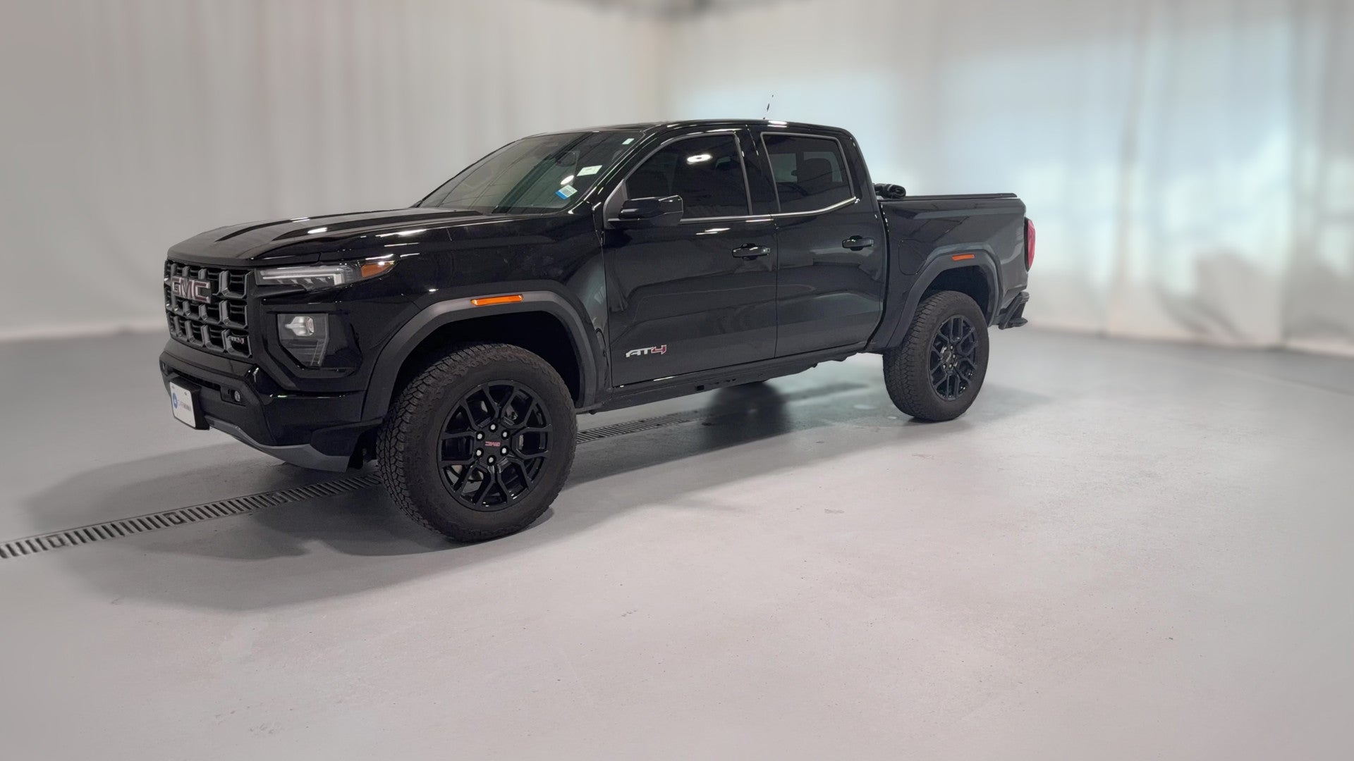 2025 GMC Canyon Crew Cab vehicle photo