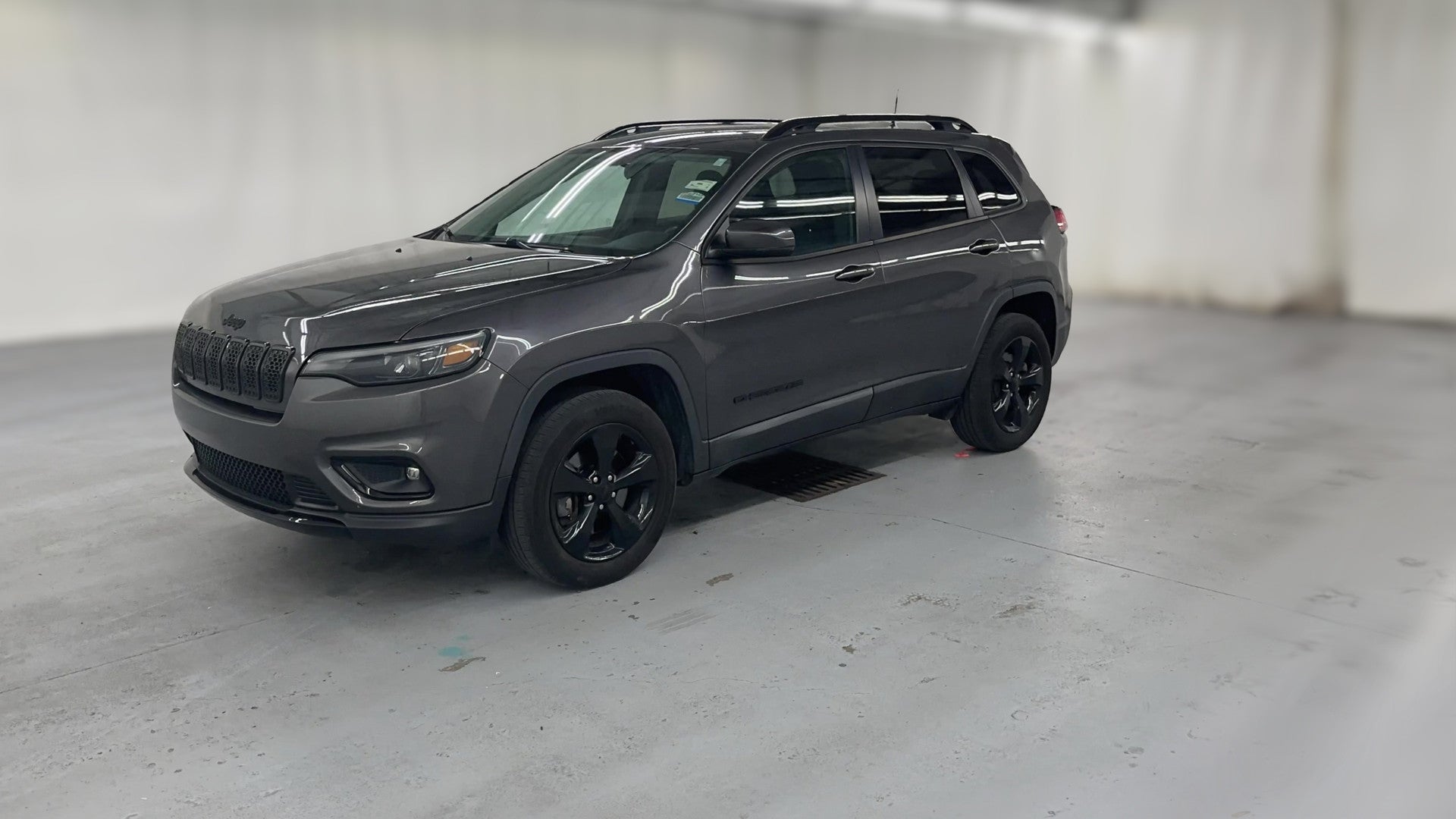 2020 Jeep Cherokee vehicle photo
