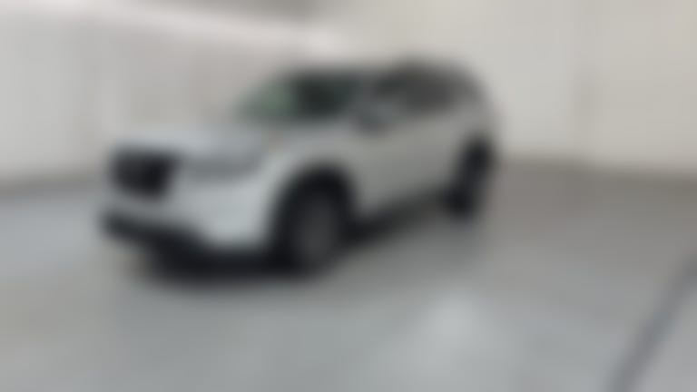 2025 Nissan Pathfinder vehicle photo