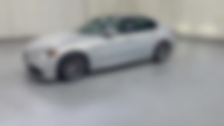 2022 Alfa Romeo Giulia vehicle photo