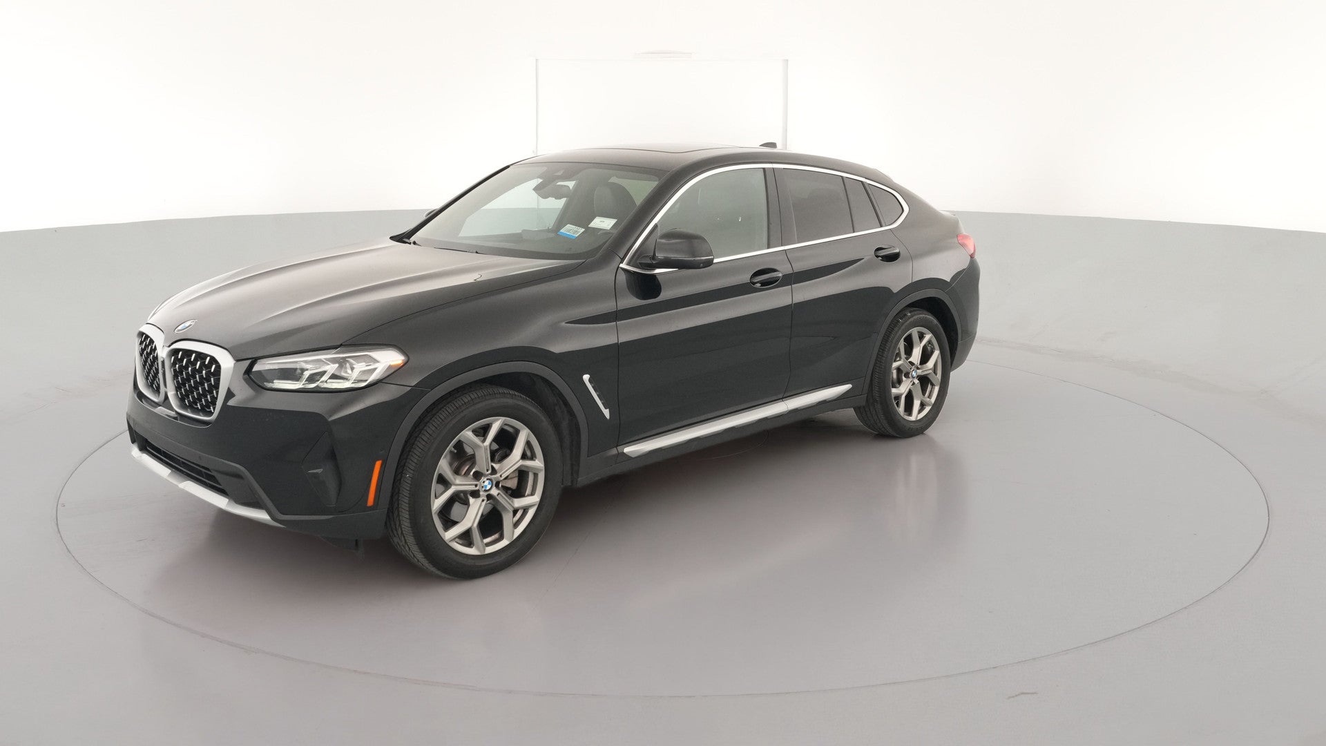 2023 BMW X4 vehicle photo