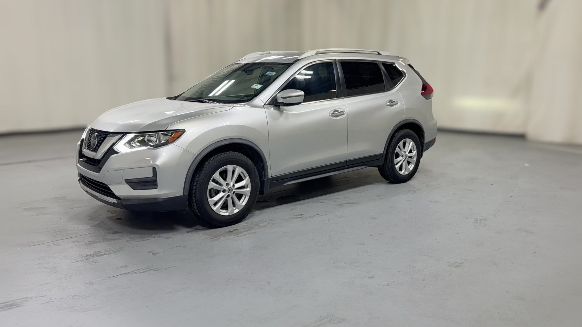 2018 Nissan Rogue vehicle photo