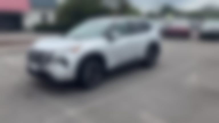2025 Nissan Rogue vehicle photo