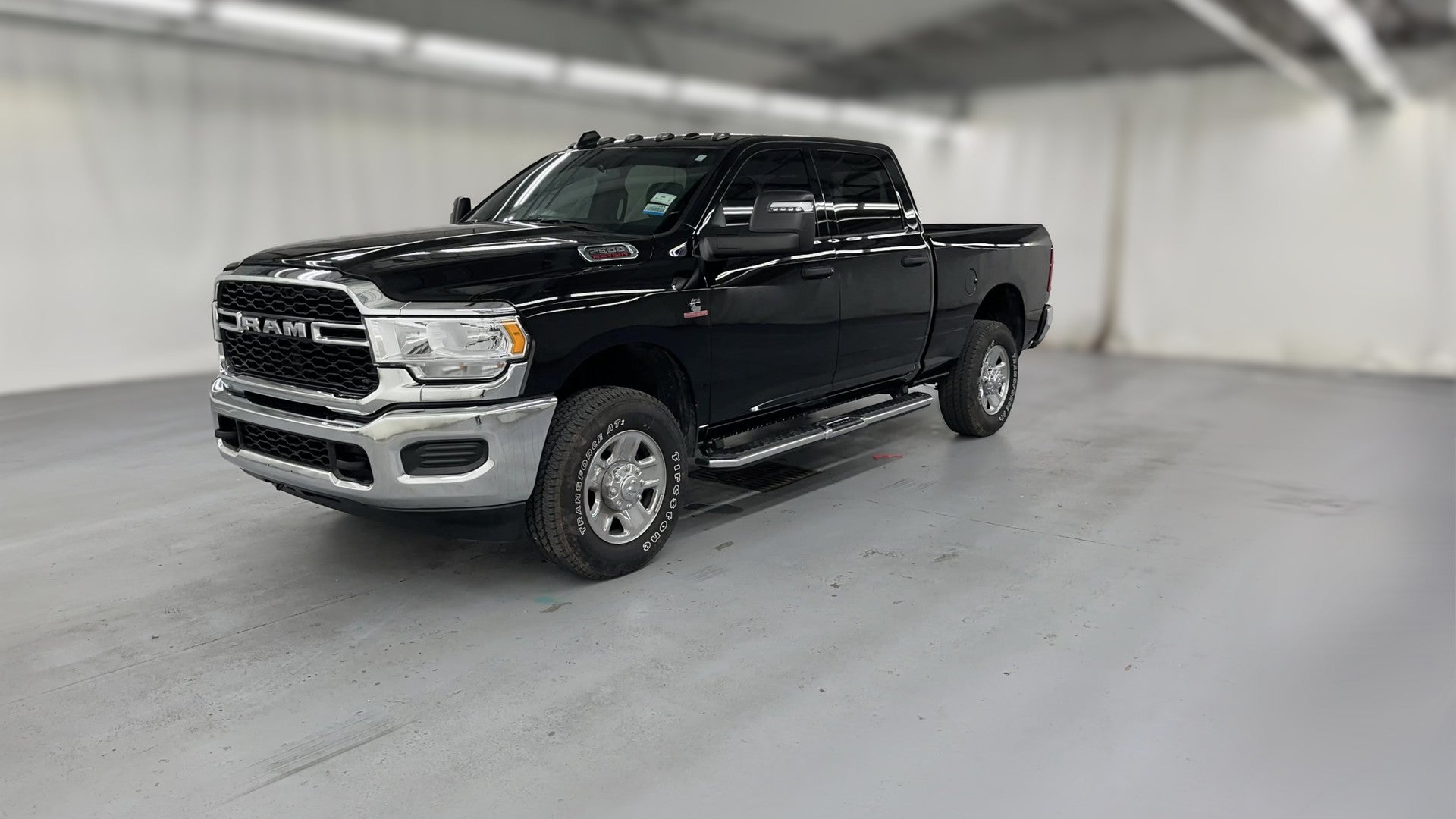 2024 Ram 2500 Crew Cab vehicle photo