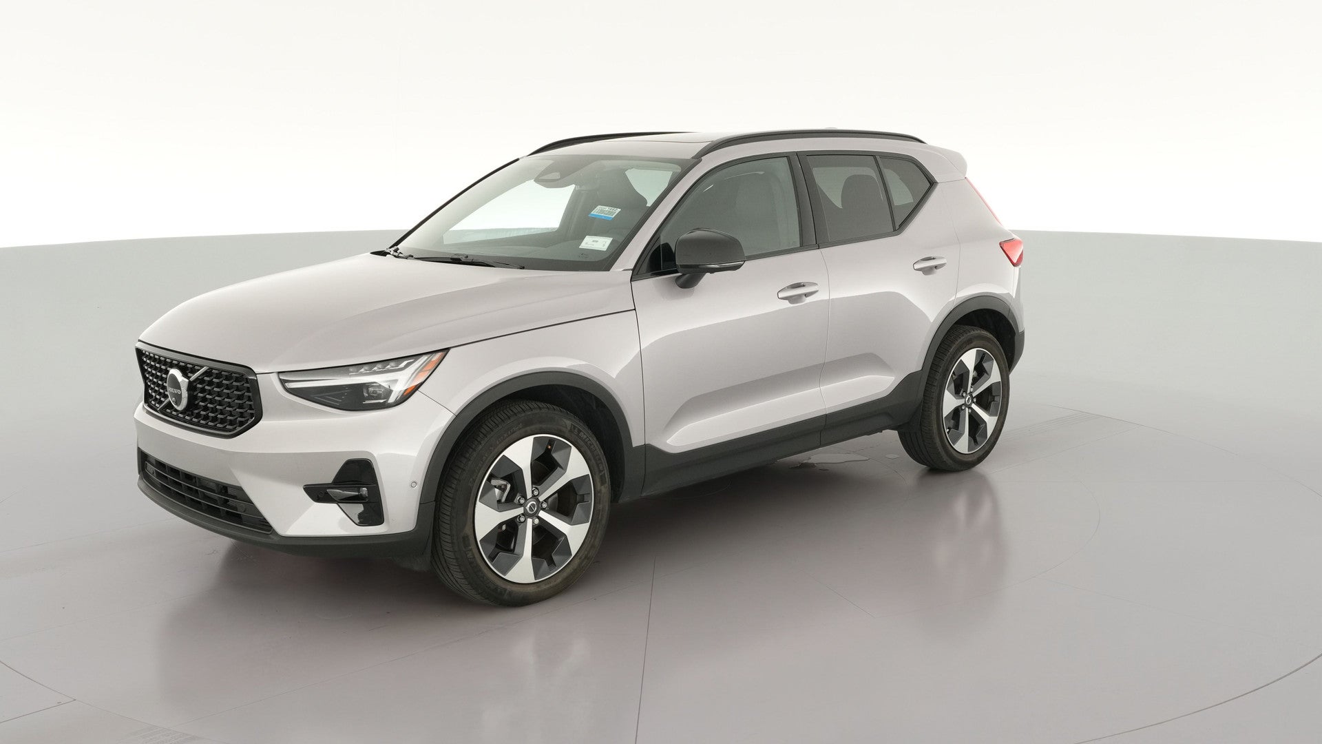 2026 Volvo XC40 vehicle photo