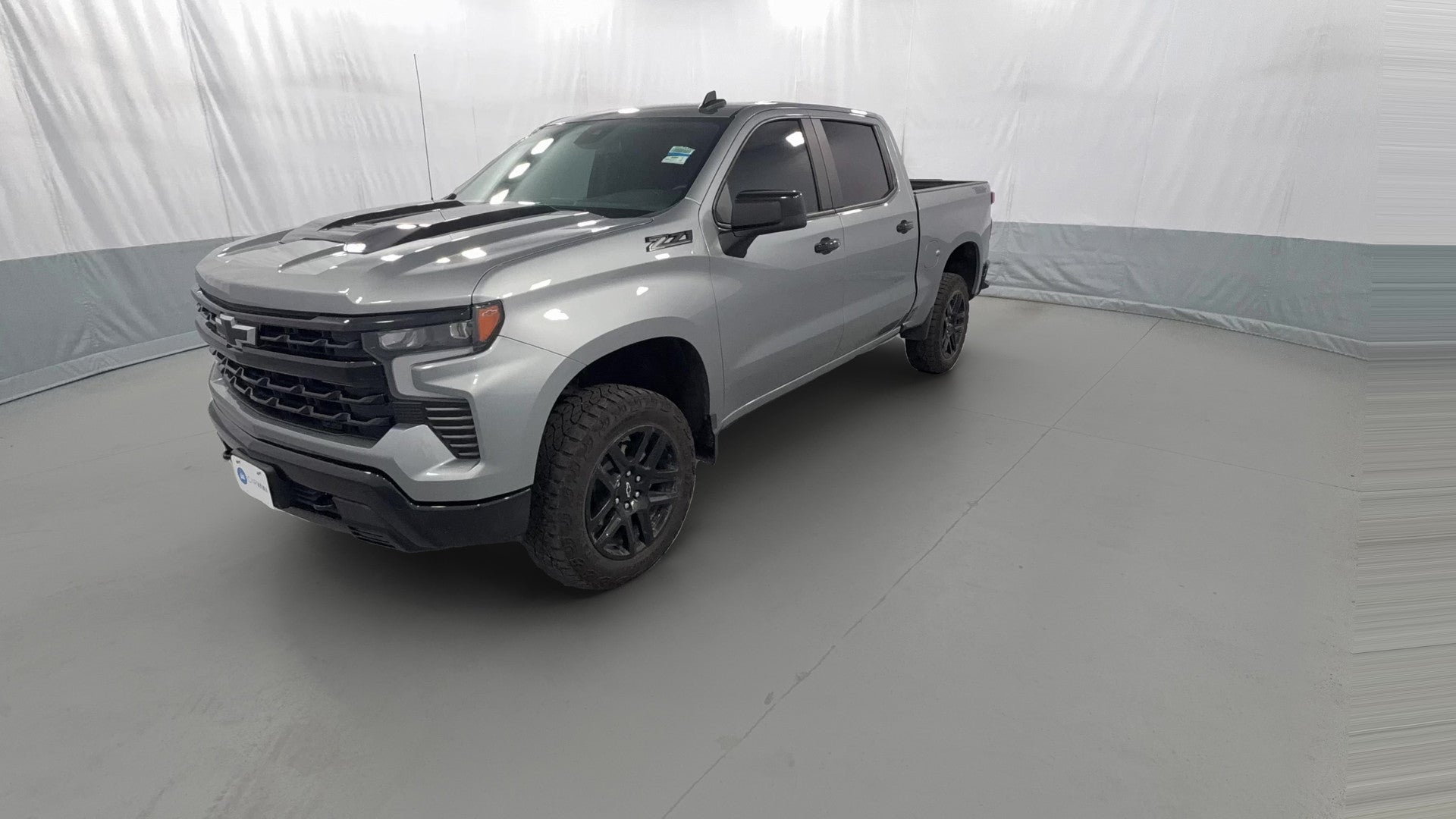 2025 Chevrolet Silverado 1500 Crew Cab vehicle photo