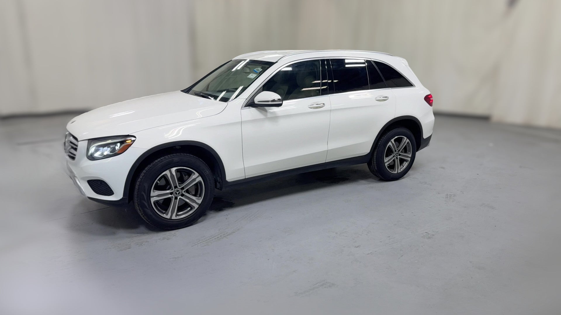 2019 Mercedes-Benz GLC vehicle photo