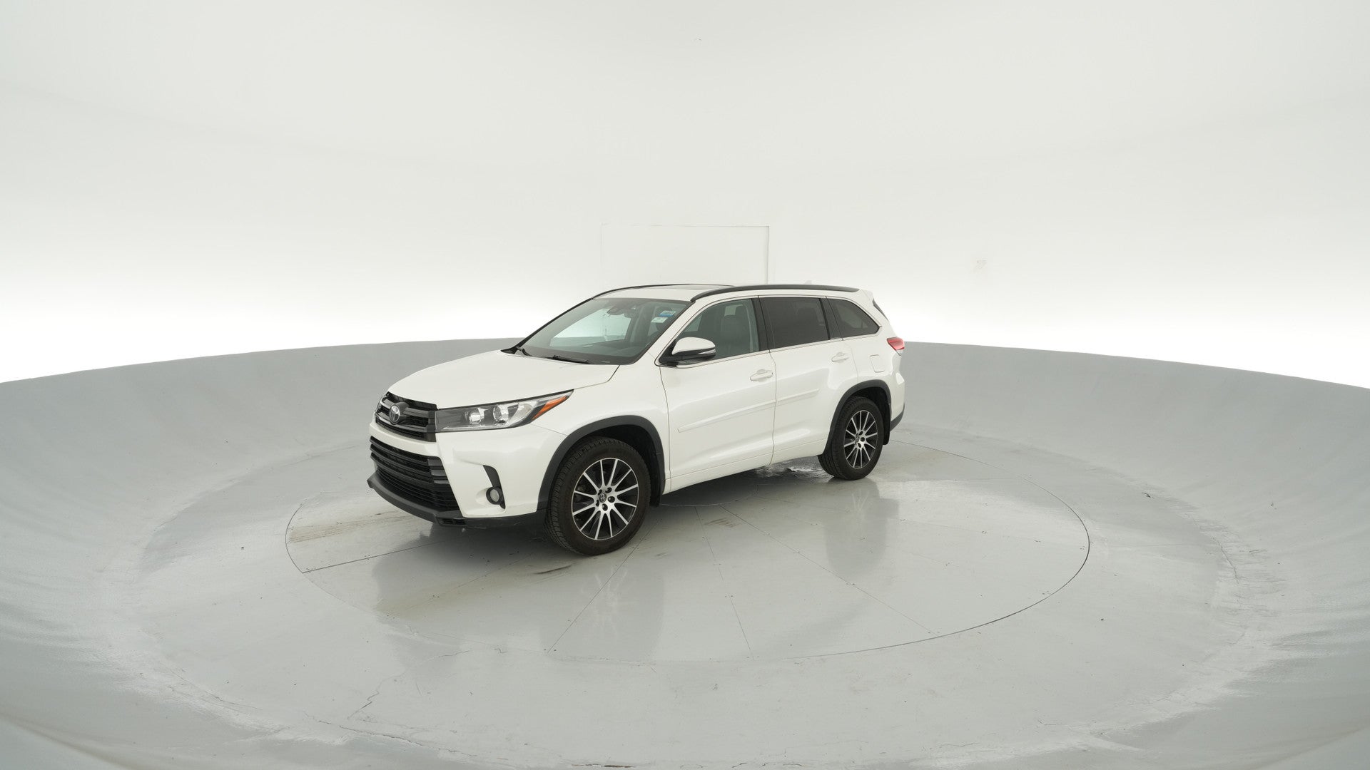 2018 Toyota Highlander vehicle photo