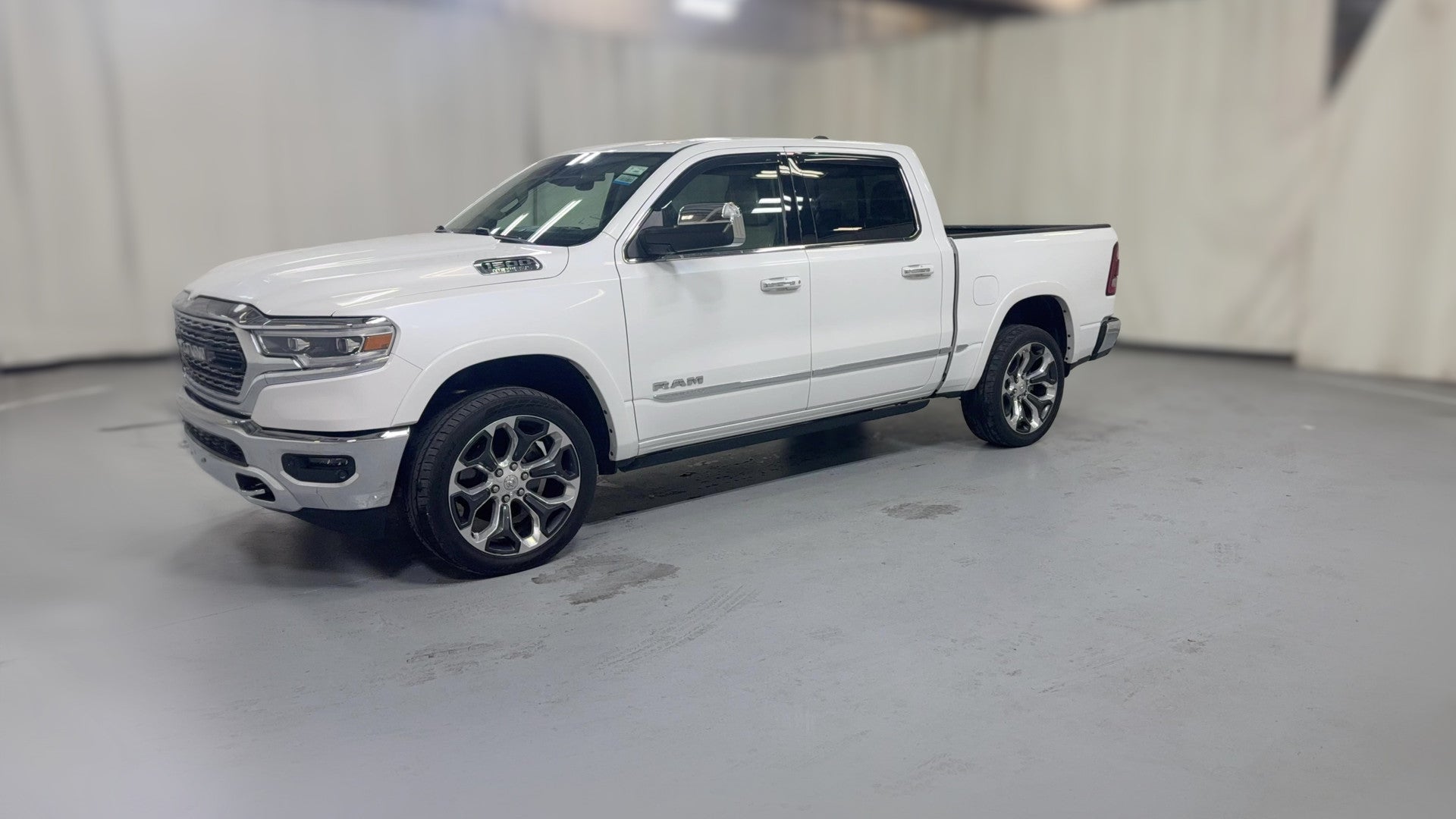 2019 Ram 1500 Crew Cab vehicle photo