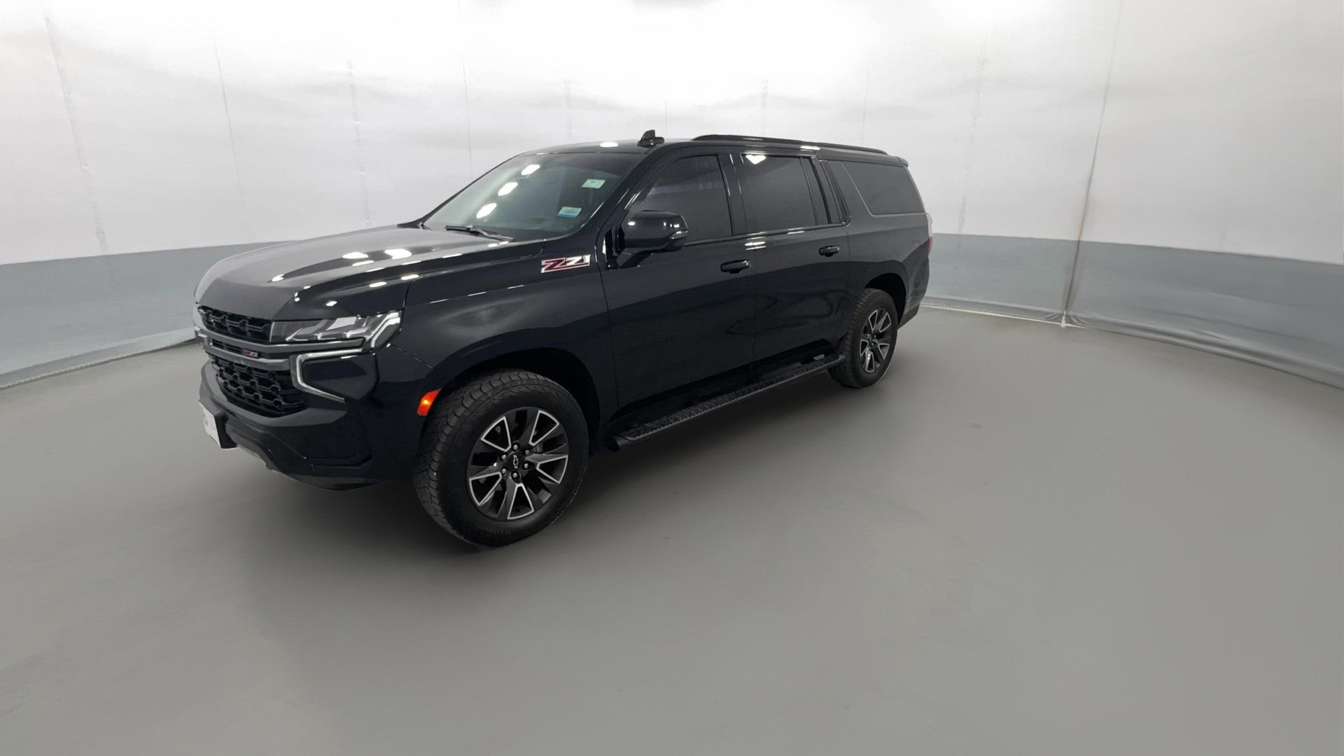 2022 Chevrolet Suburban vehicle photo
