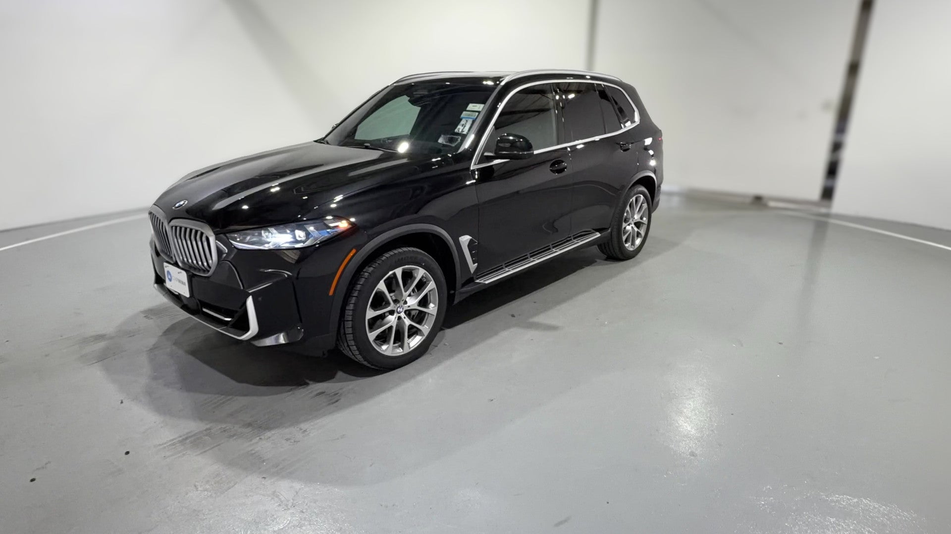 2025 BMW X5 vehicle photo