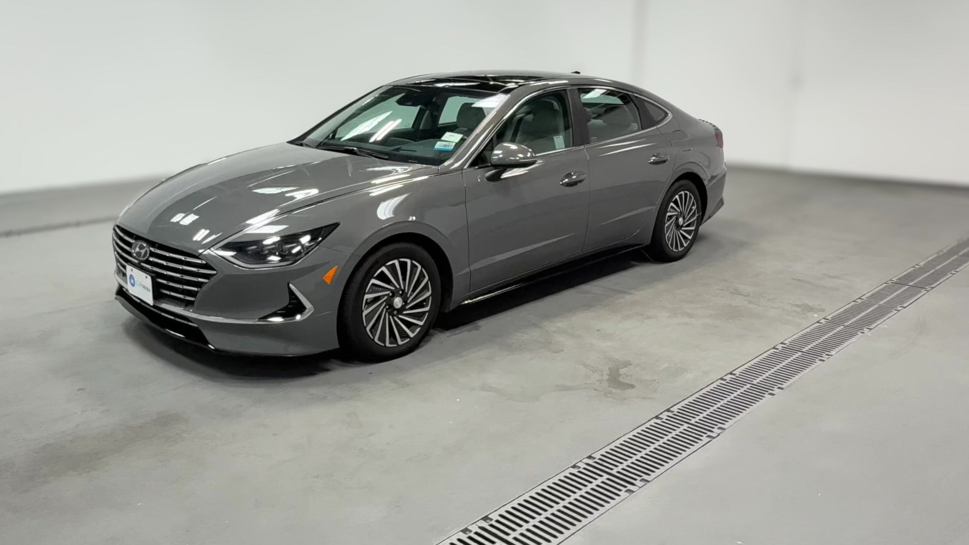 2023 Hyundai Sonata Hybrid vehicle photo