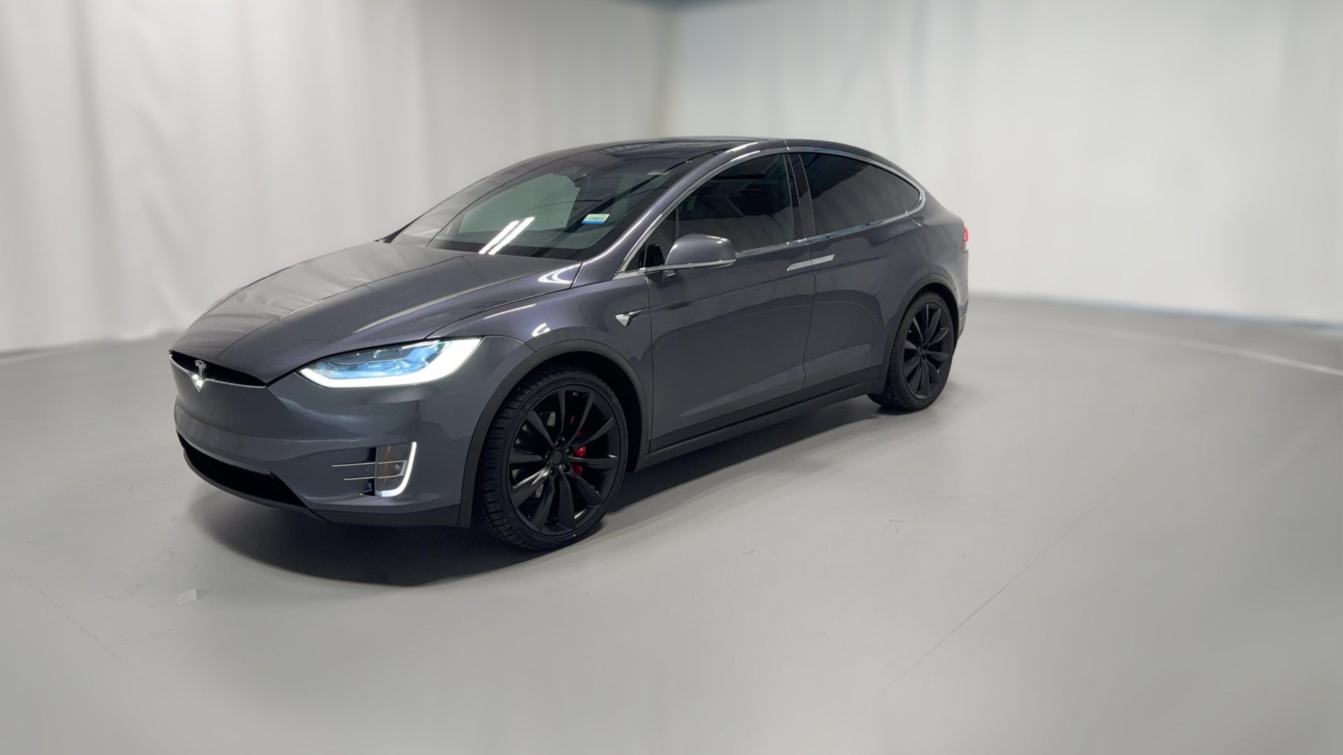 2019 Tesla Model X vehicle photo