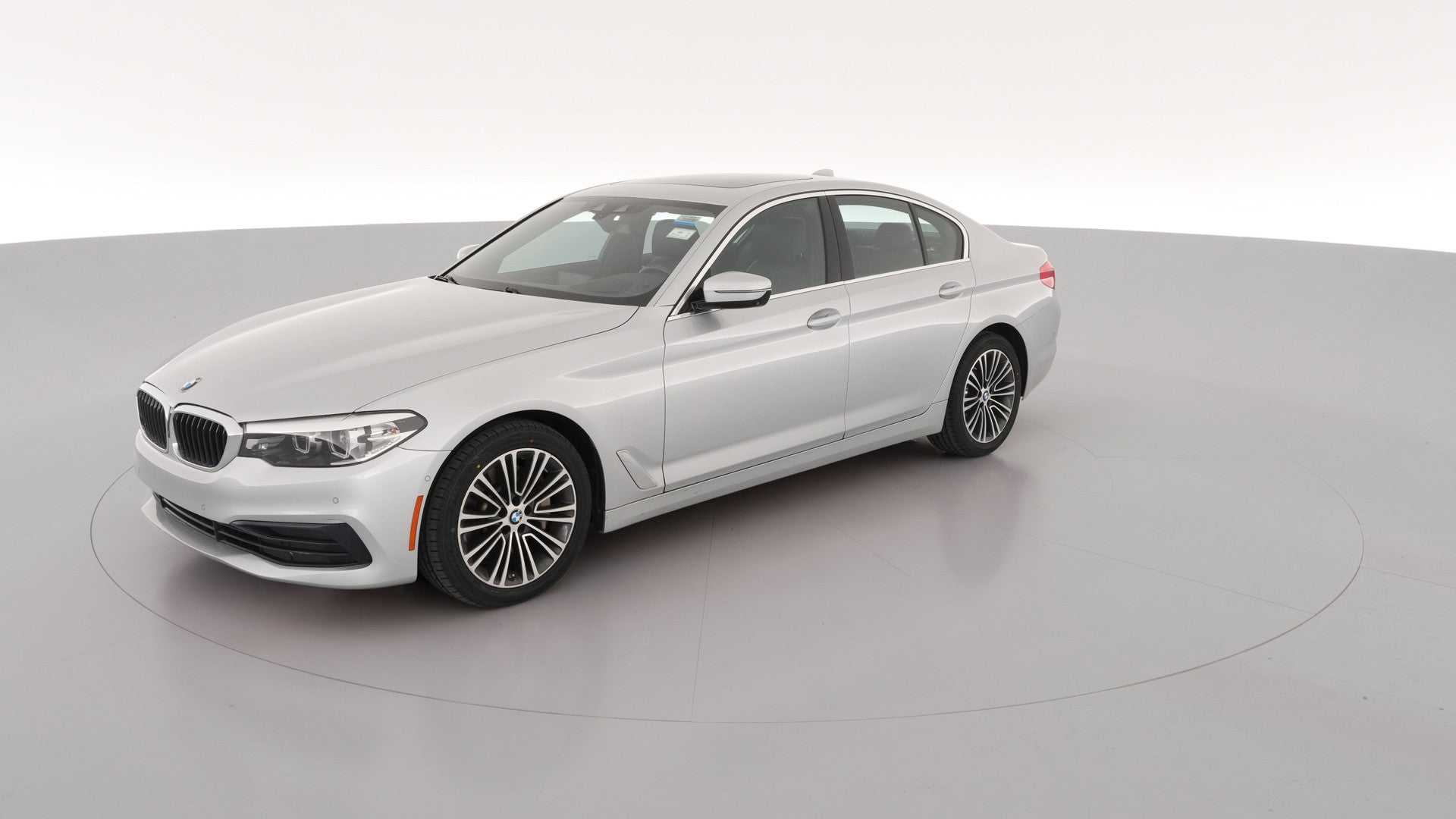 2019 BMW 5 Series vehicle photo