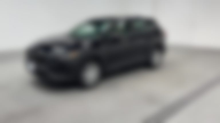 2023 Toyota Corolla Cross vehicle photo