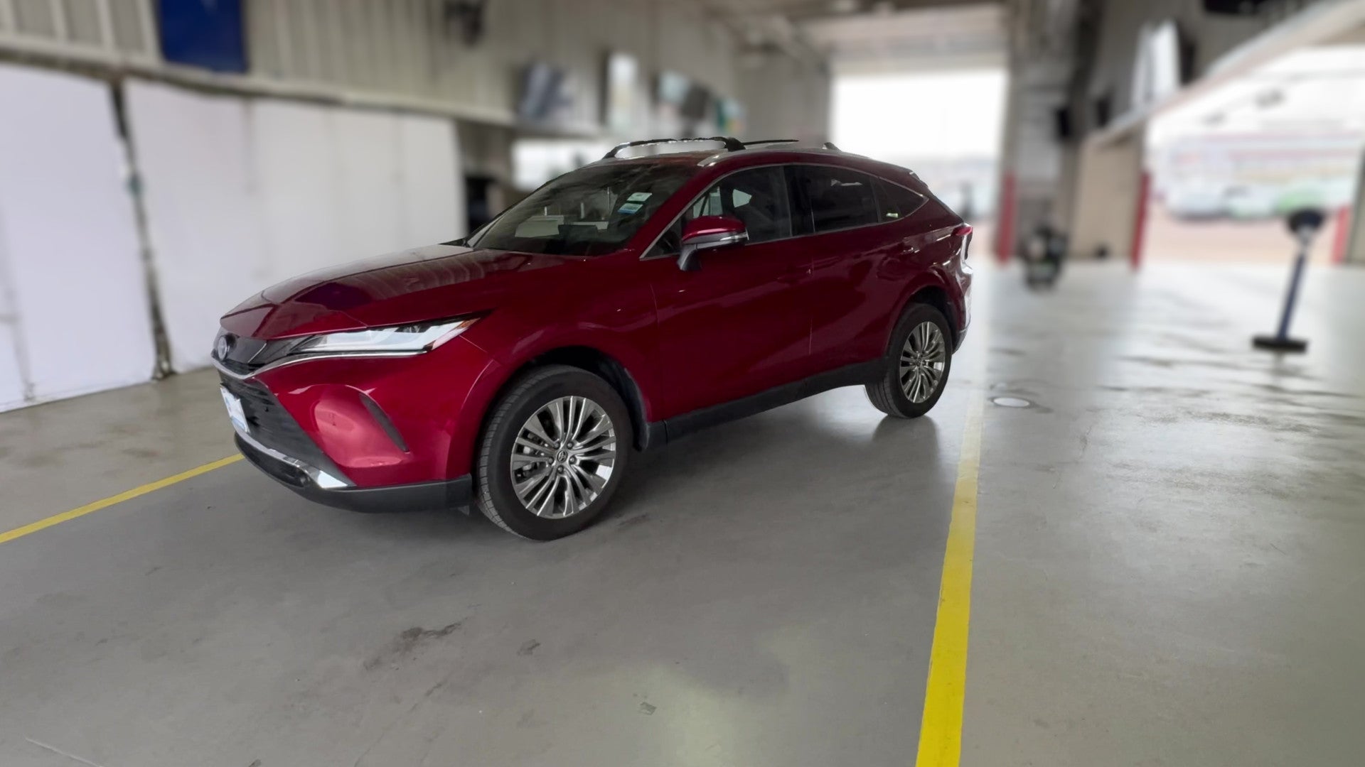 2023 Toyota Venza vehicle photo
