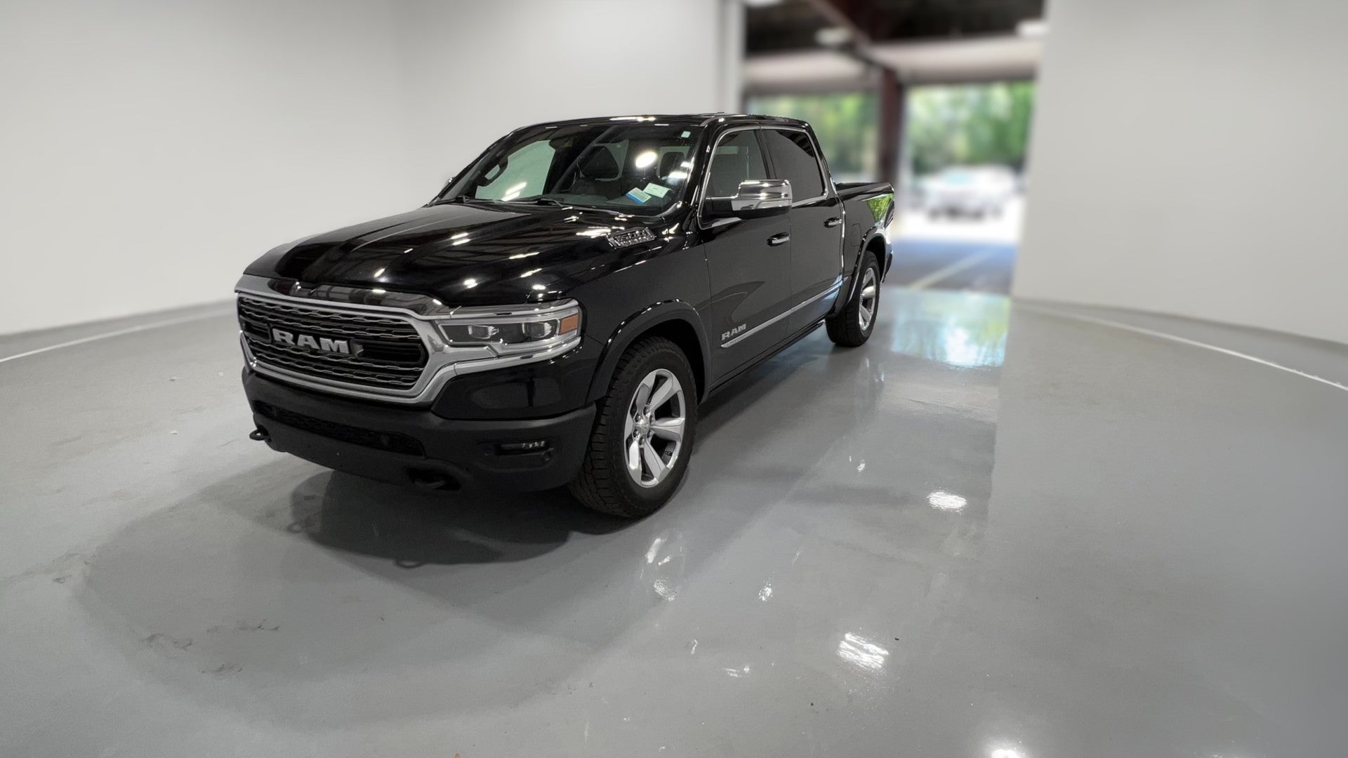 2019 Ram 1500 Crew Cab vehicle photo
