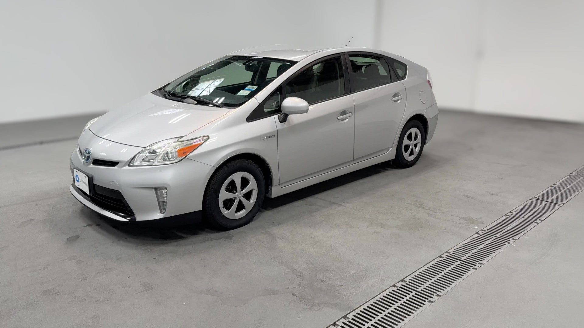 2014 Toyota Prius vehicle photo