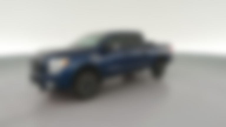 2017 Nissan TITAN XD Crew Cab vehicle photo