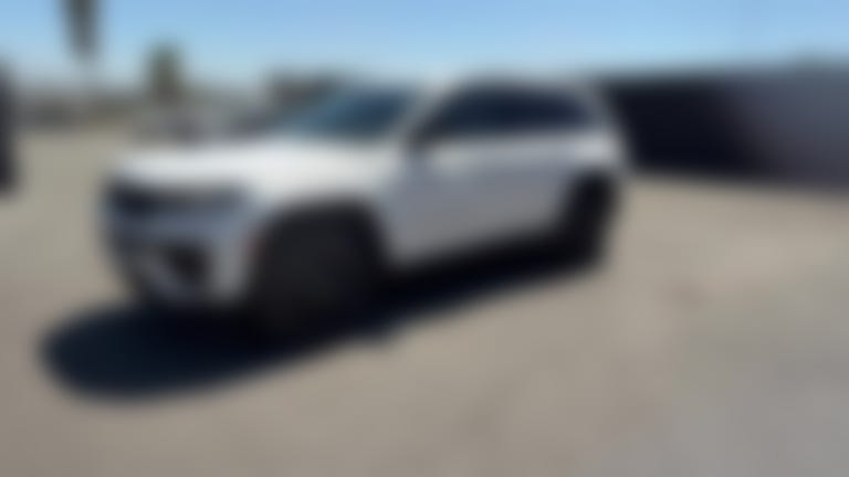 2026 Jeep Grand Cherokee vehicle photo