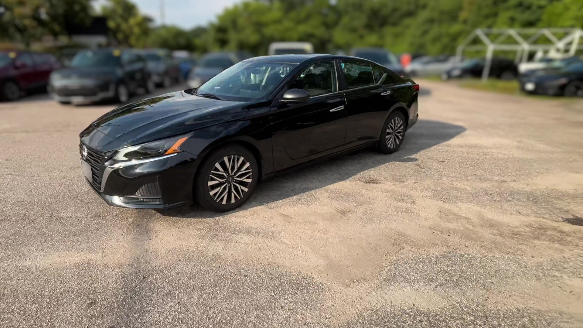 2025 Nissan Altima vehicle photo