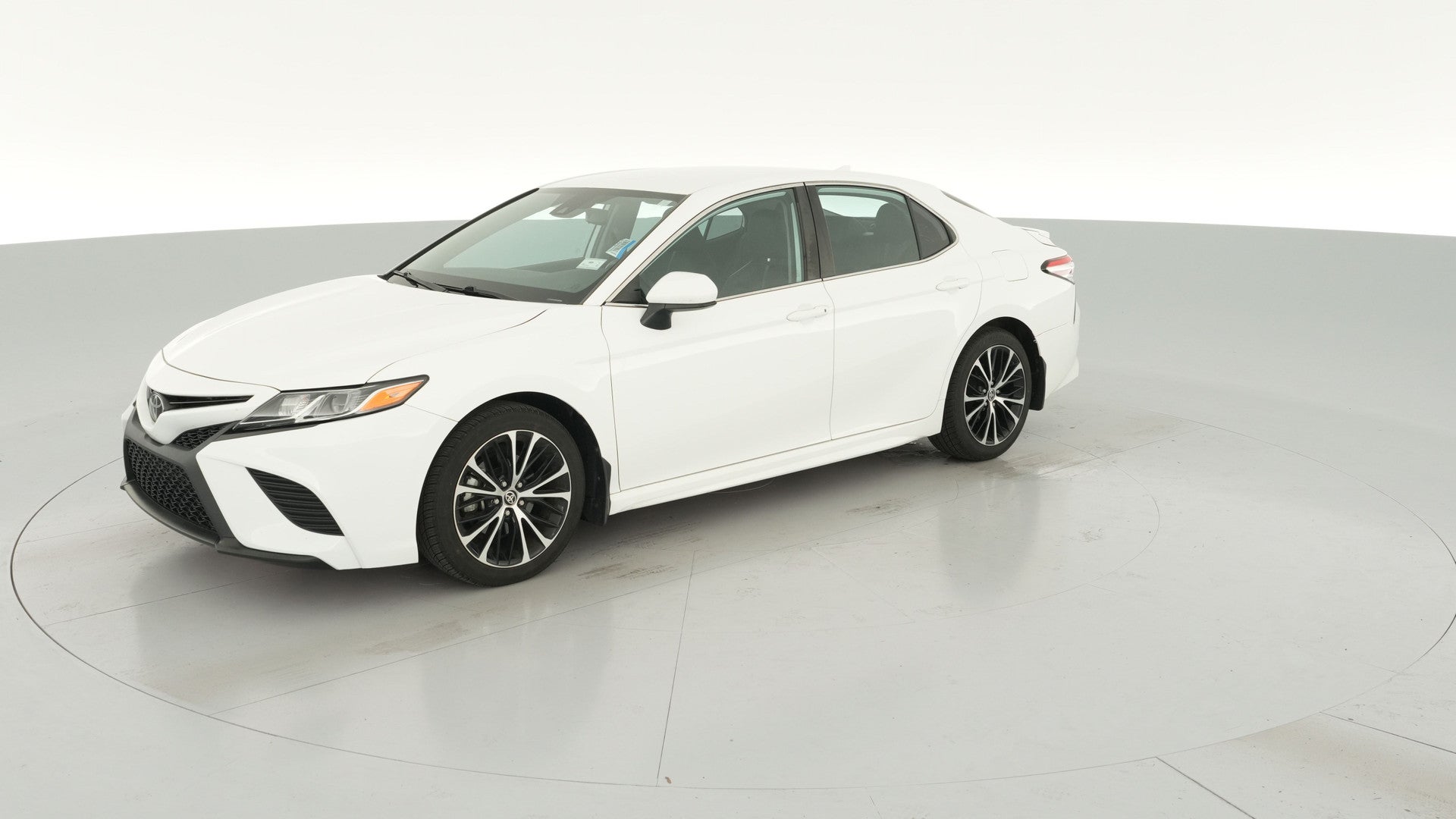 2020 Toyota Camry vehicle photo