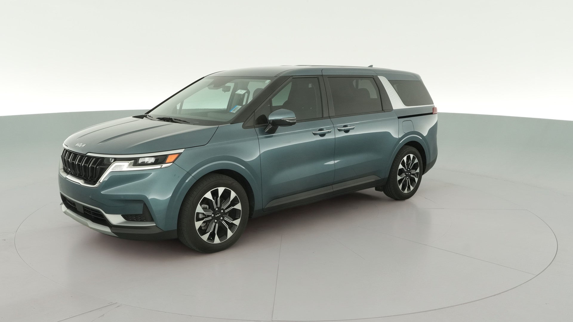 2023 Kia Carnival vehicle photo