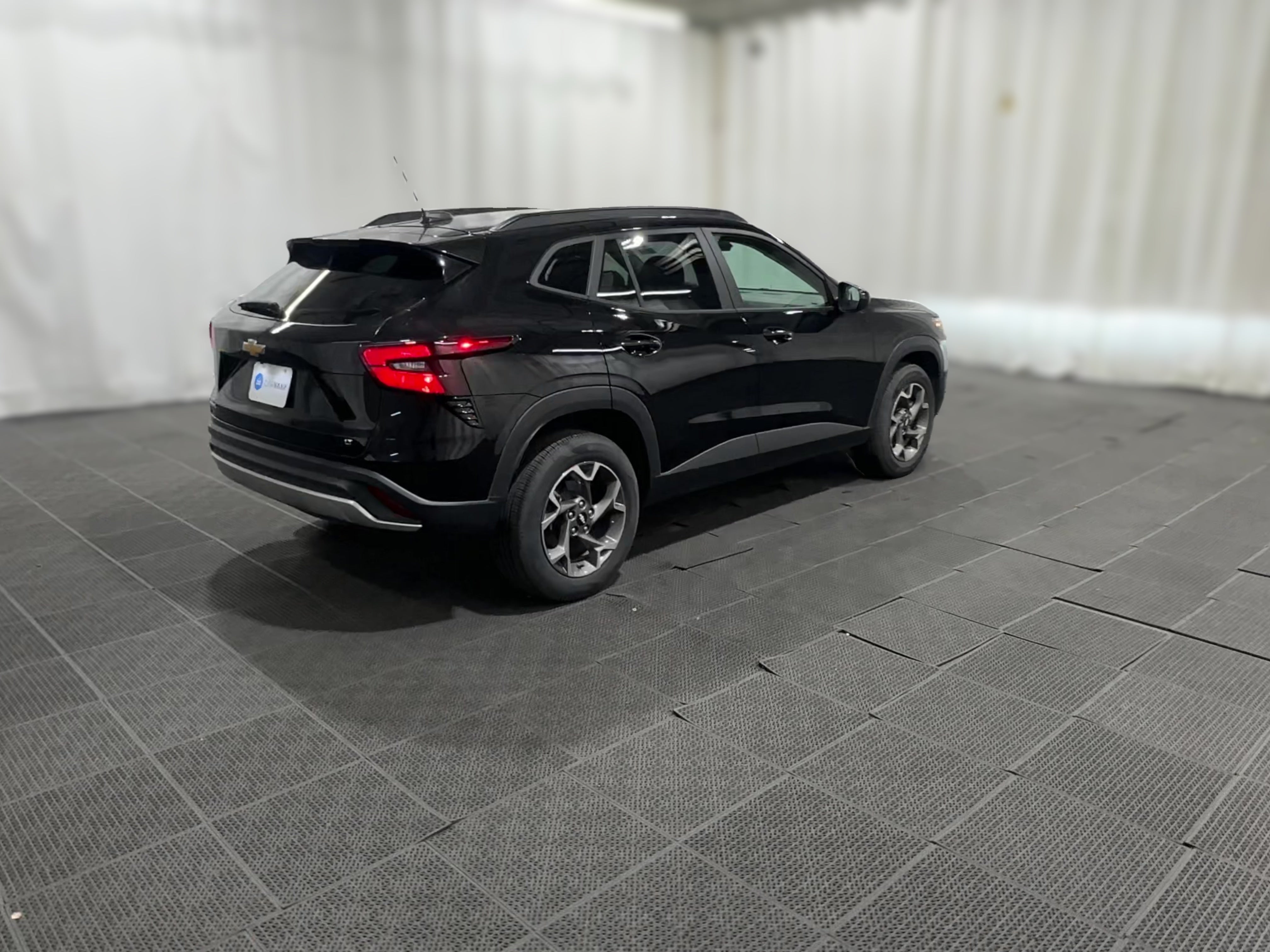 2025 Chevrolet Trax LT - Photo 32
