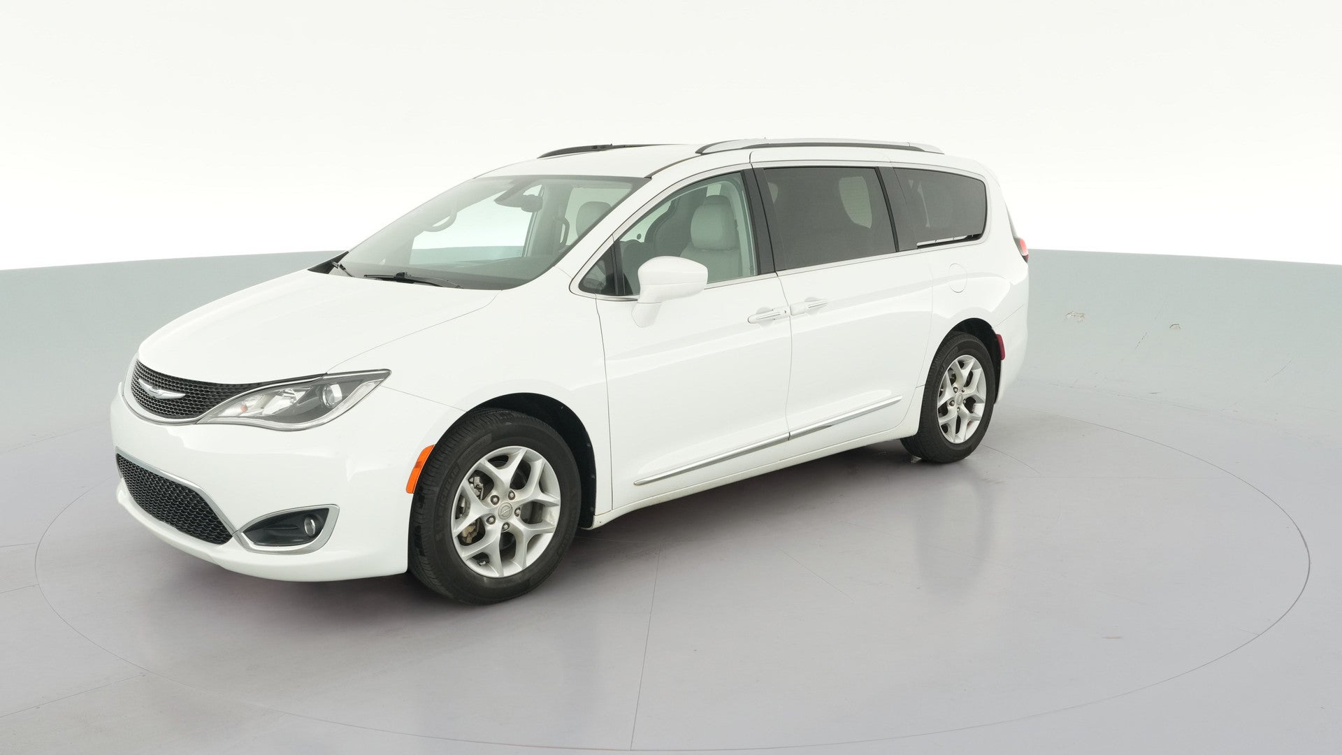 2017 Chrysler Pacifica vehicle photo