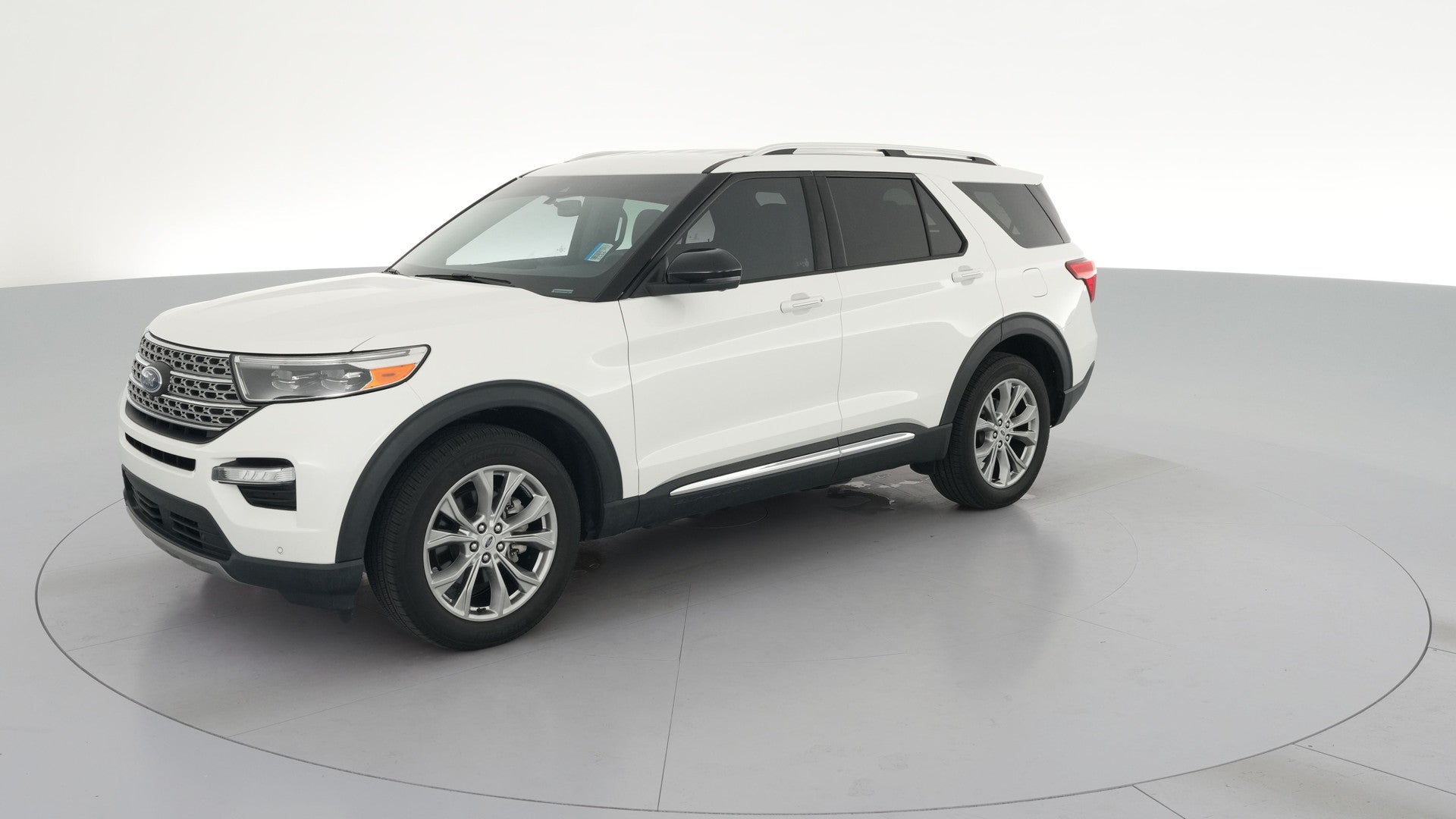 2023 Ford Explorer vehicle photo
