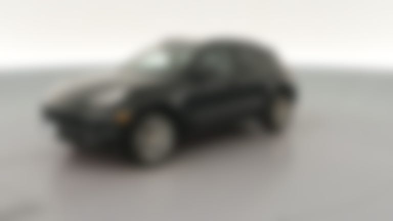 2016 Porsche Macan vehicle photo
