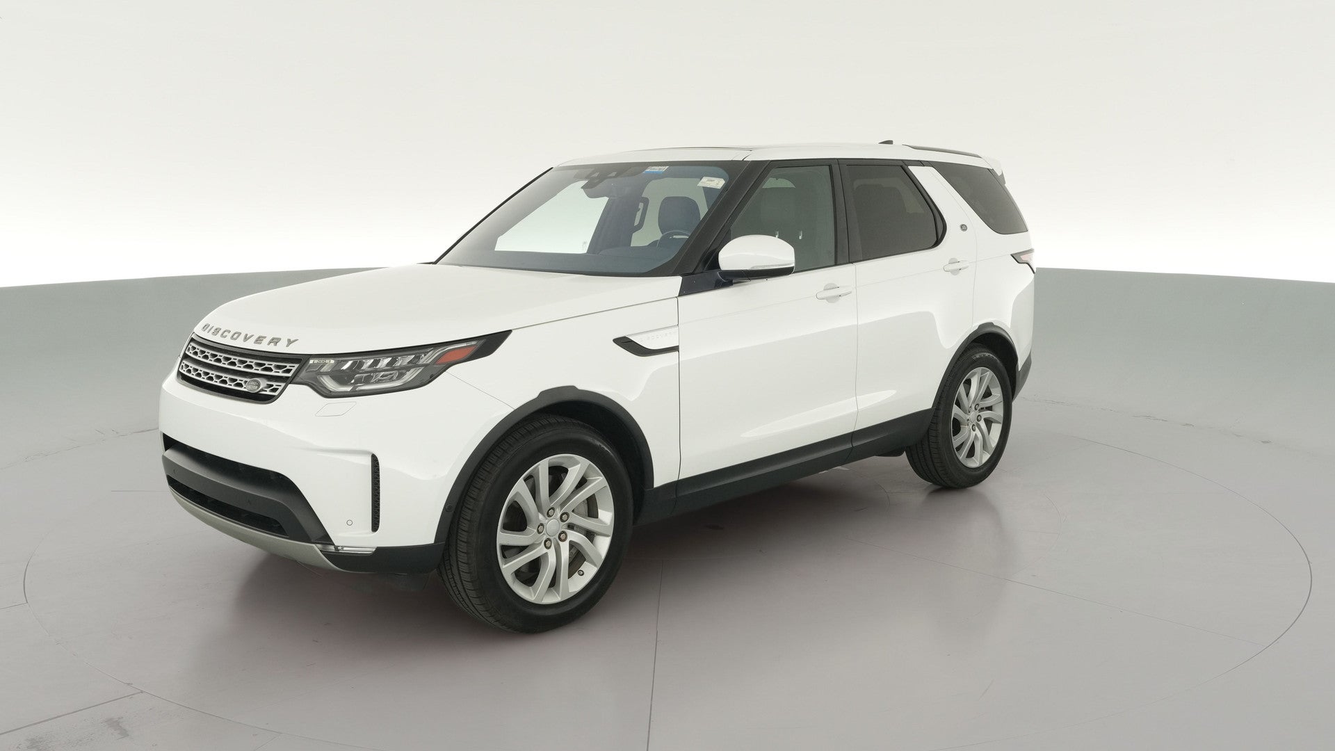 2018 Land Rover Discovery vehicle photo
