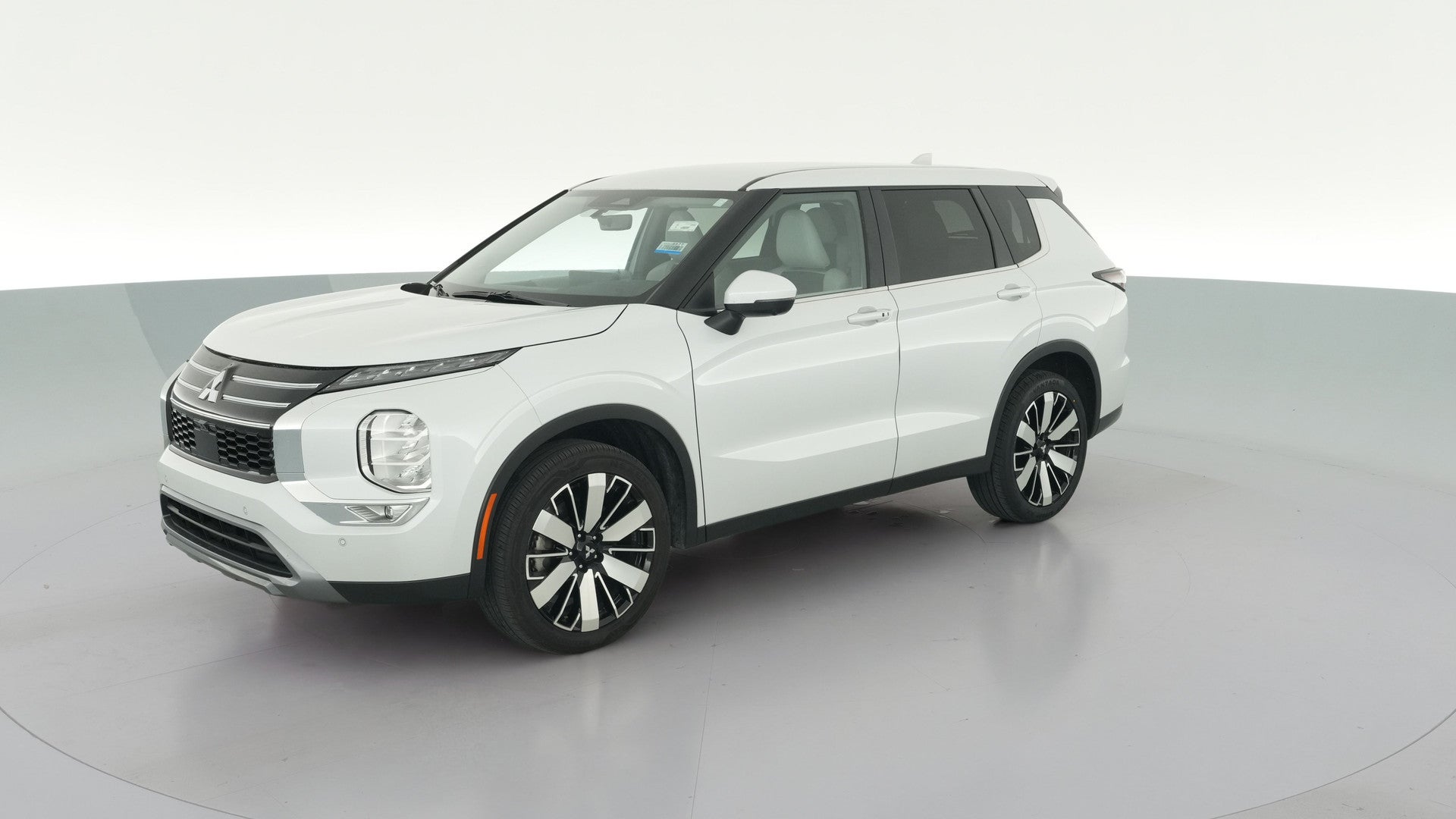 2025 Mitsubishi Outlander vehicle photo