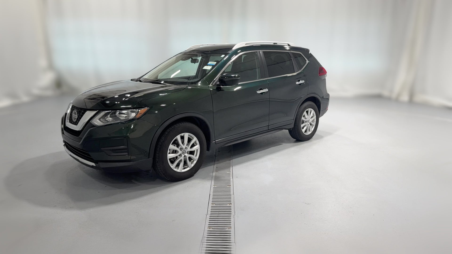 2020 Nissan Rogue vehicle photo