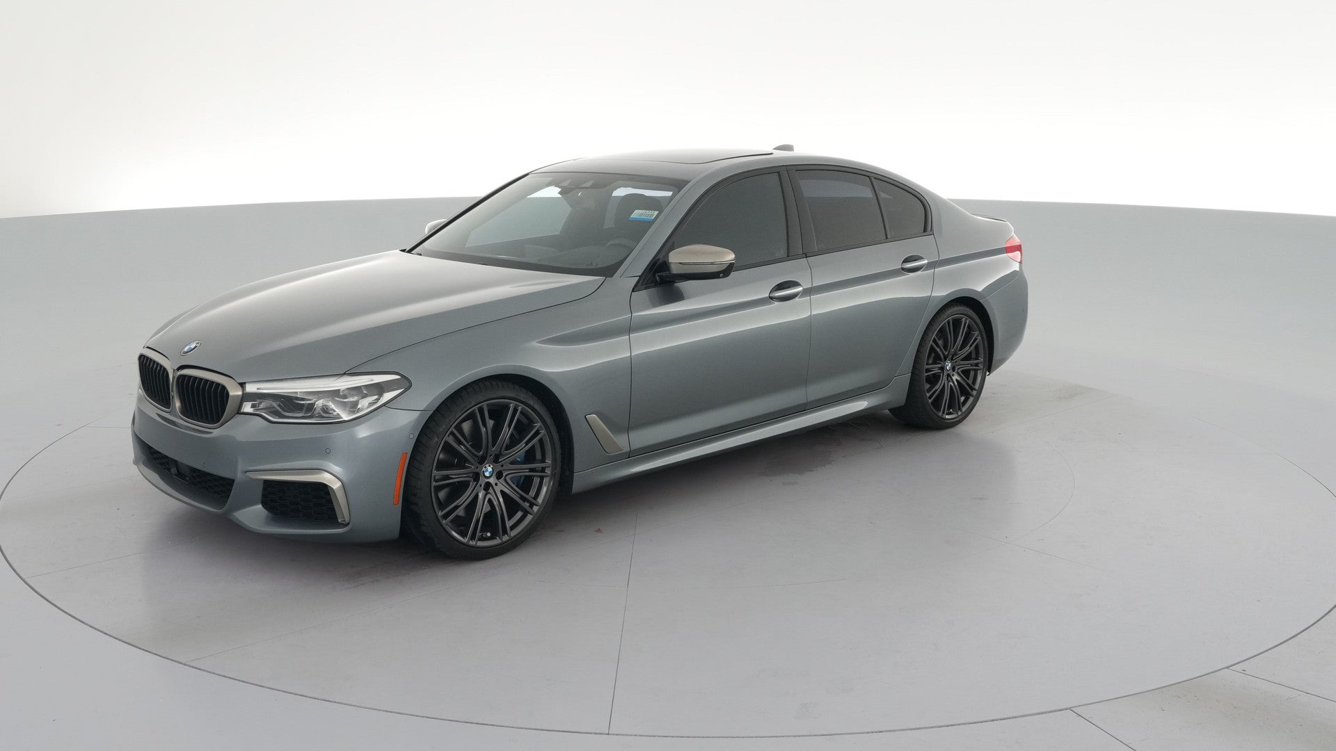 2018 BMW 5 Series vehicle photo