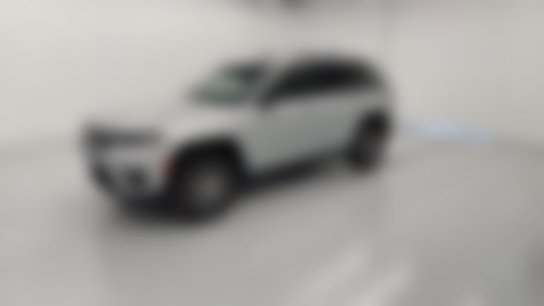 2024 Jeep Grand Cherokee vehicle photo