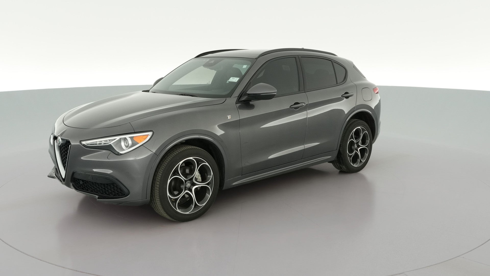 2023 Alfa Romeo Stelvio vehicle photo