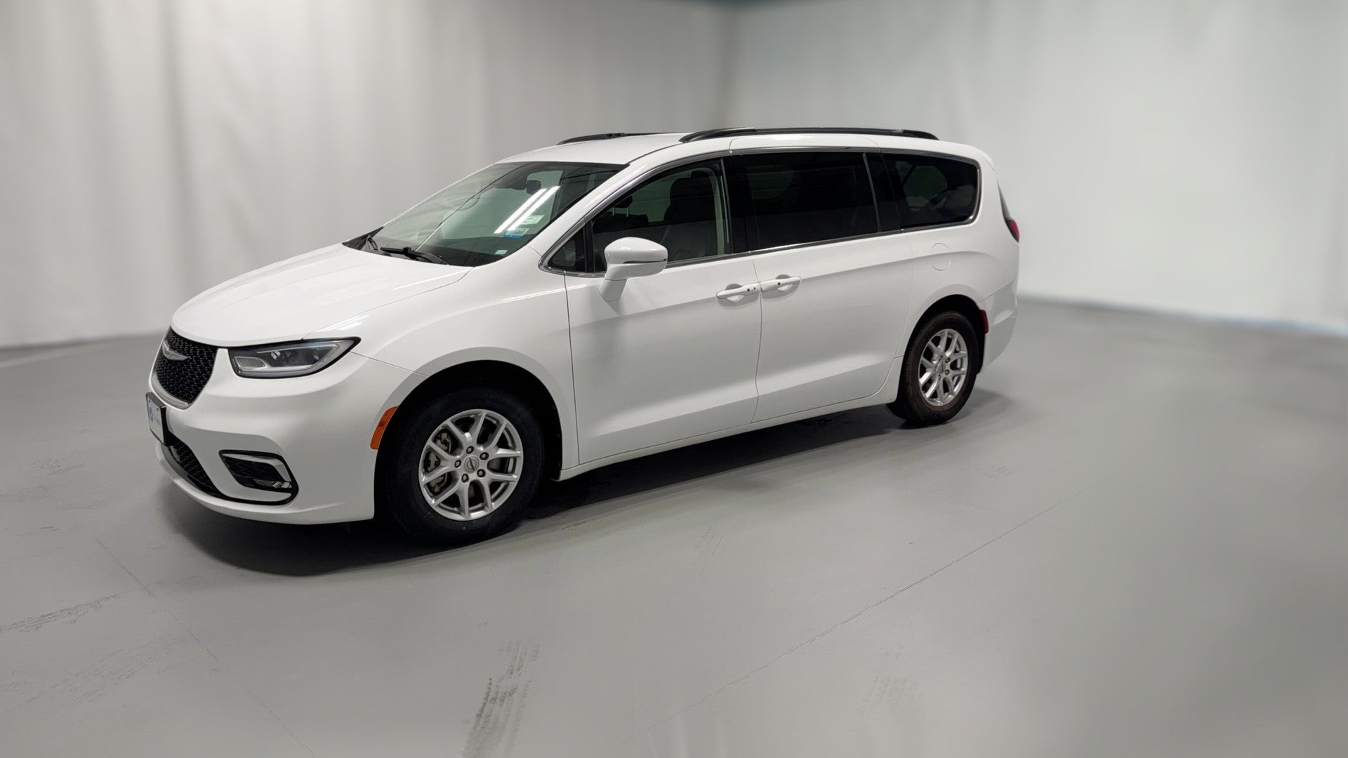 2022 Chrysler Pacifica vehicle photo