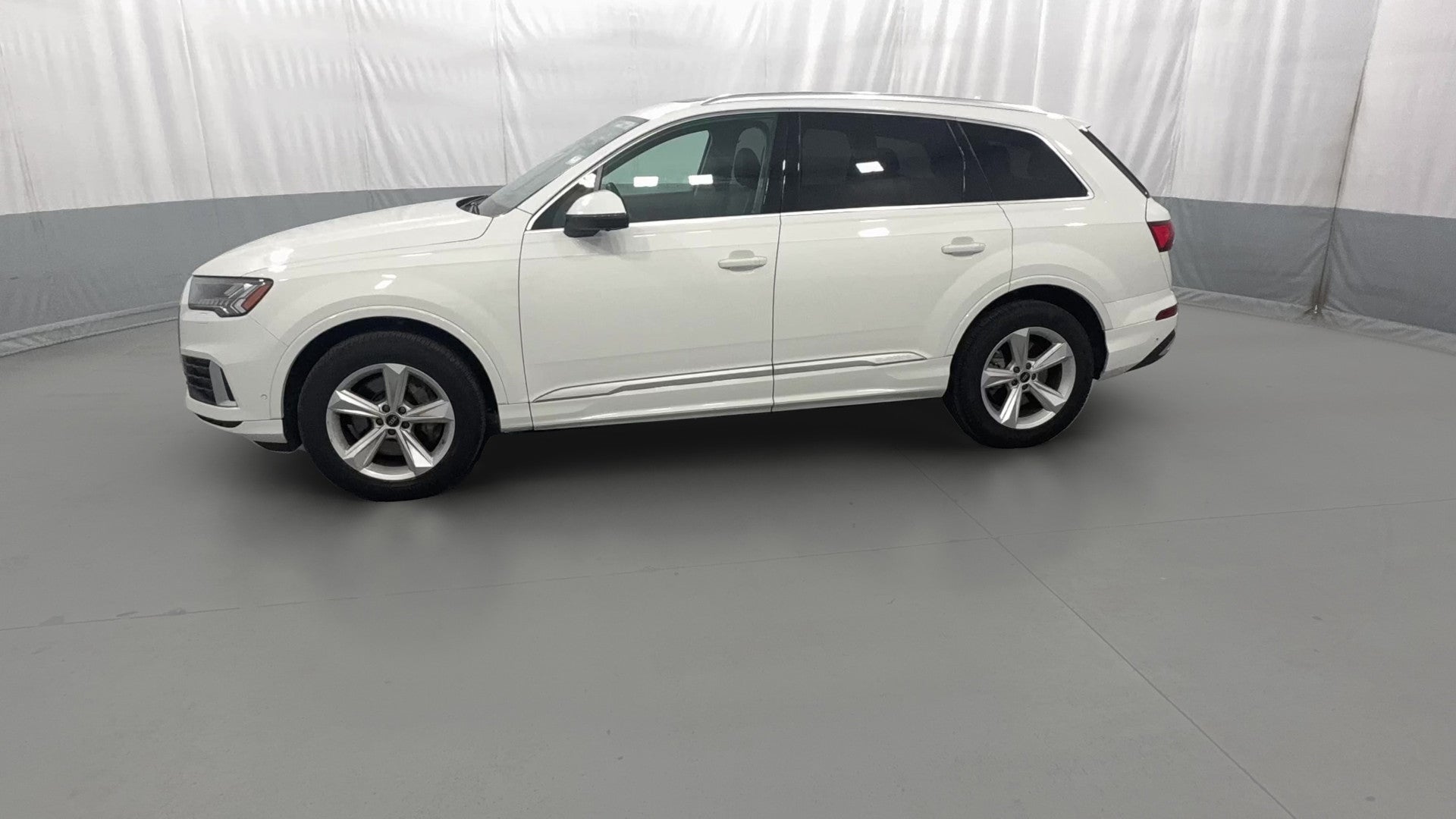 2024 Audi Q7 vehicle photo