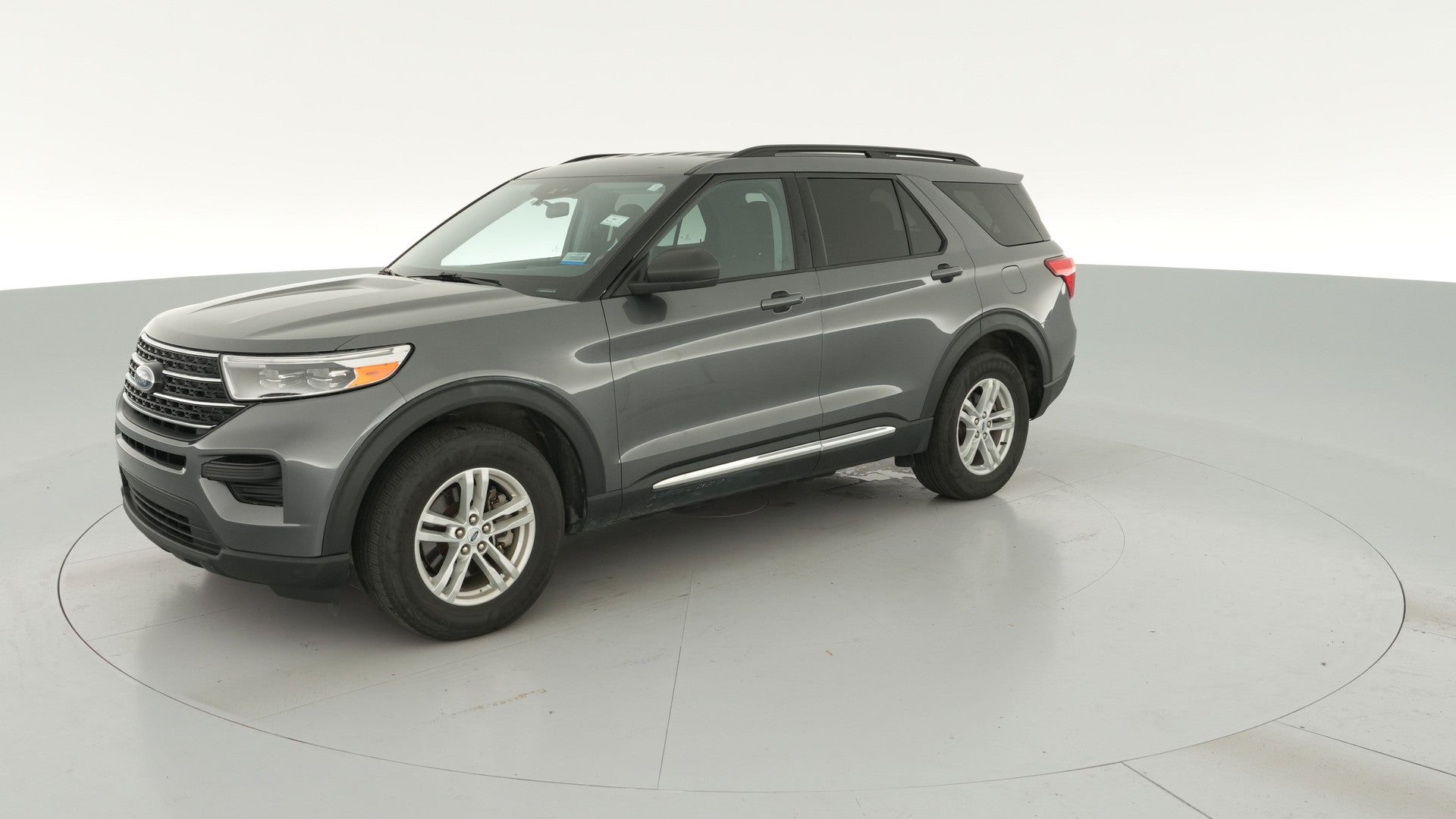 2021 Ford Explorer vehicle photo