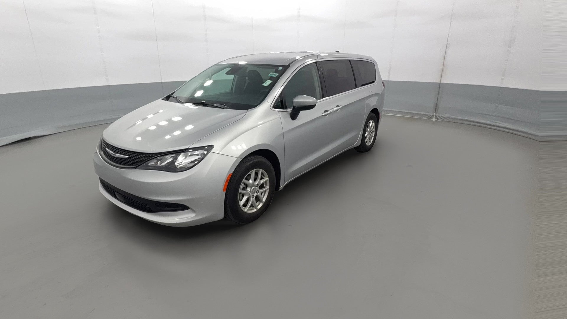 2023 Chrysler Voyager vehicle photo