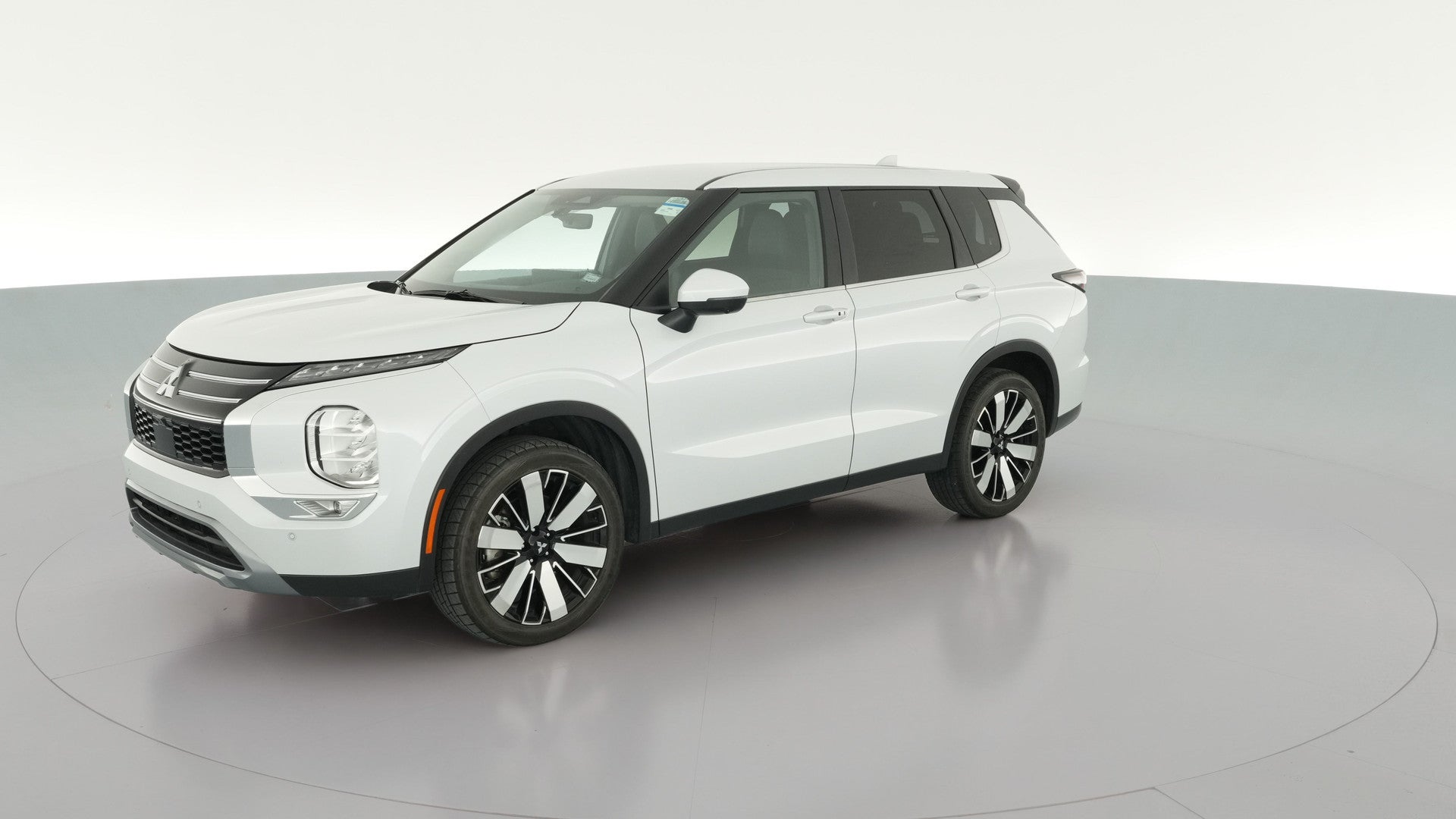 2025 Mitsubishi Outlander vehicle photo