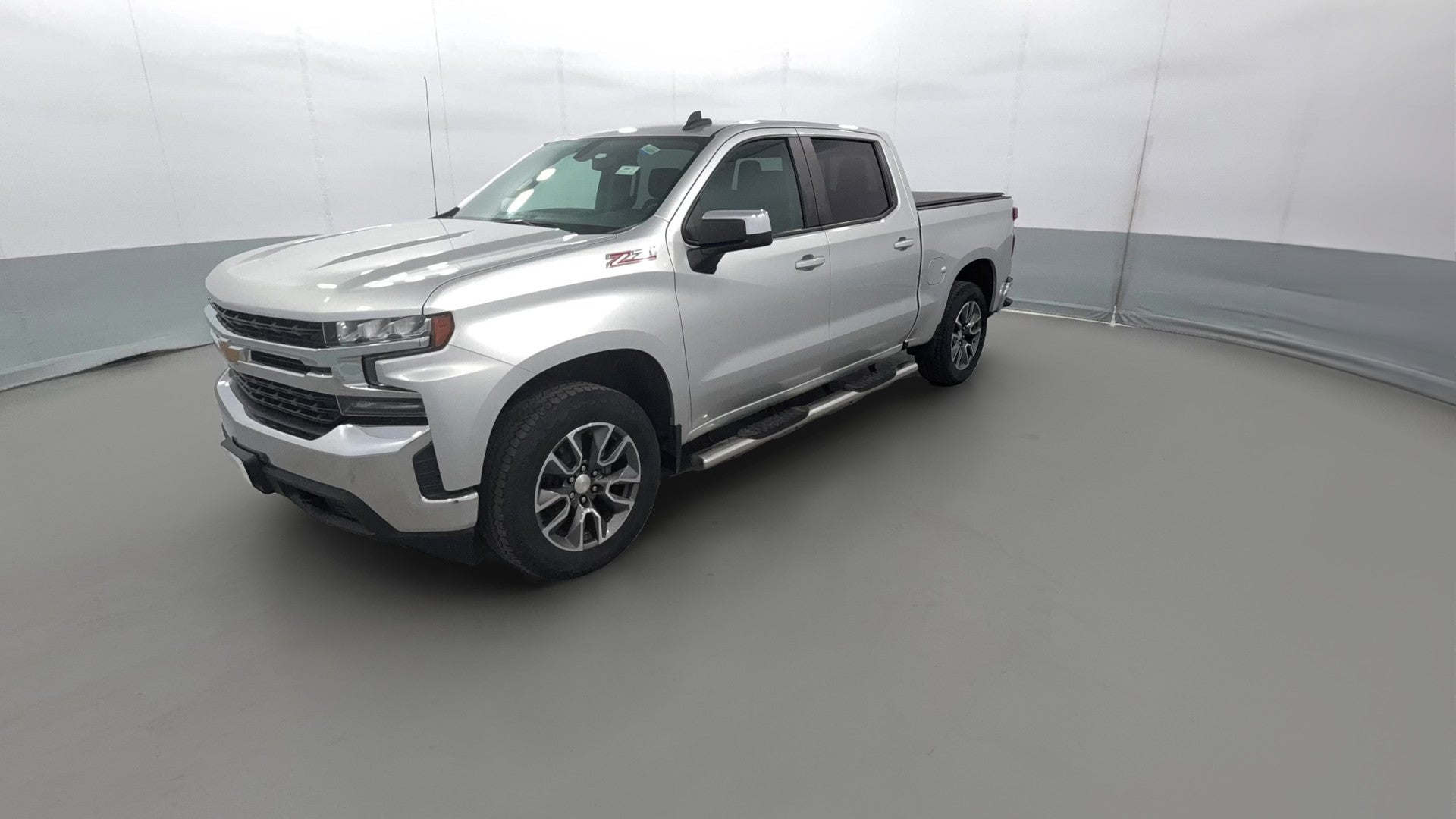 2021 Chevrolet Silverado 1500 Crew Cab vehicle photo