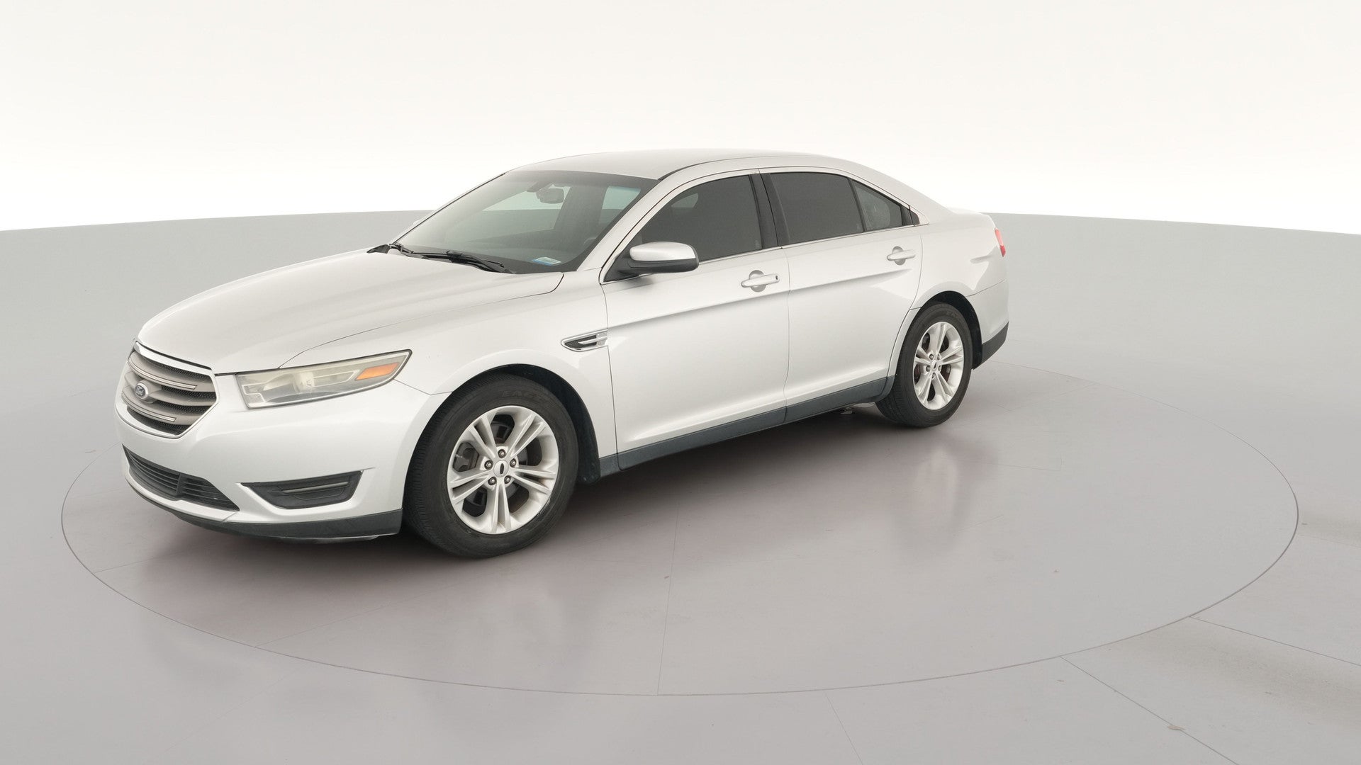 2014 Ford Taurus vehicle photo