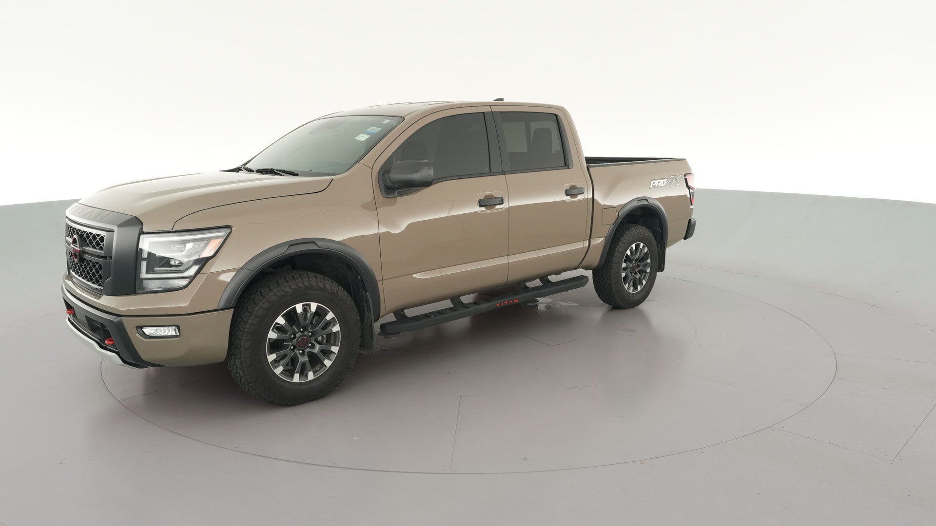 2024 Nissan Titan Crew Cab vehicle photo
