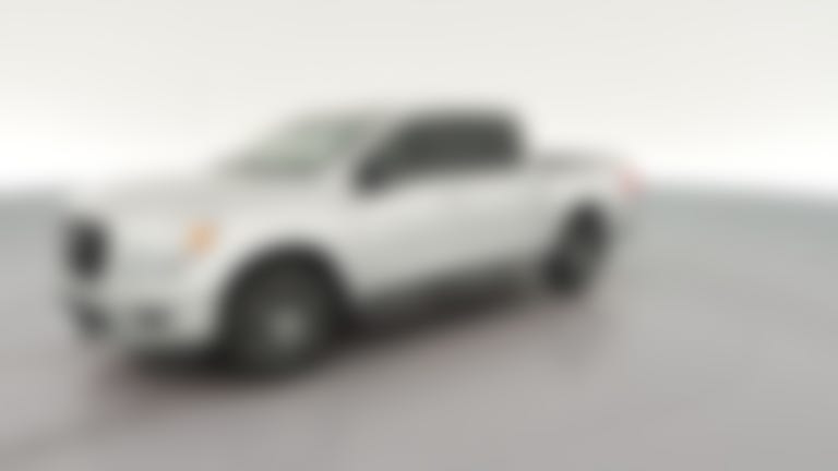 2020 Nissan Titan Crew Cab vehicle photo