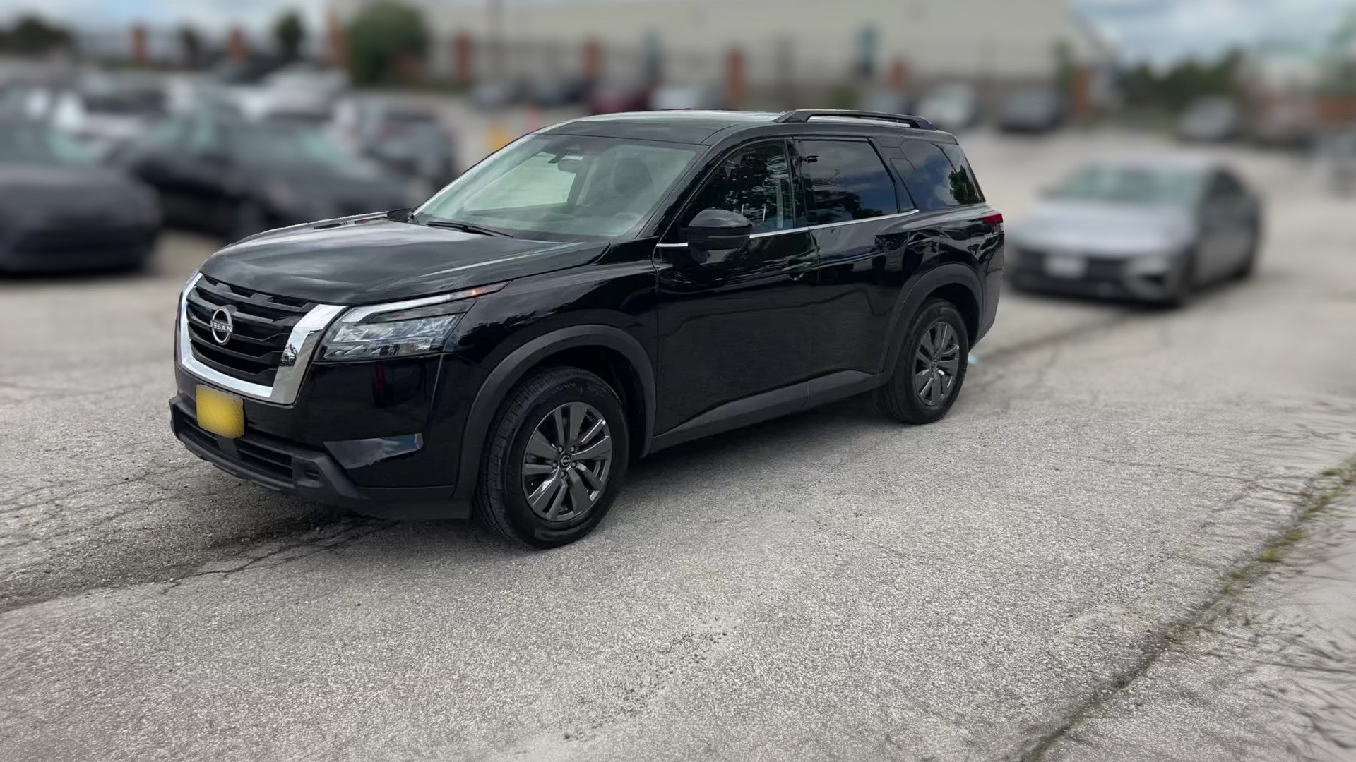 2025 Nissan Pathfinder vehicle photo
